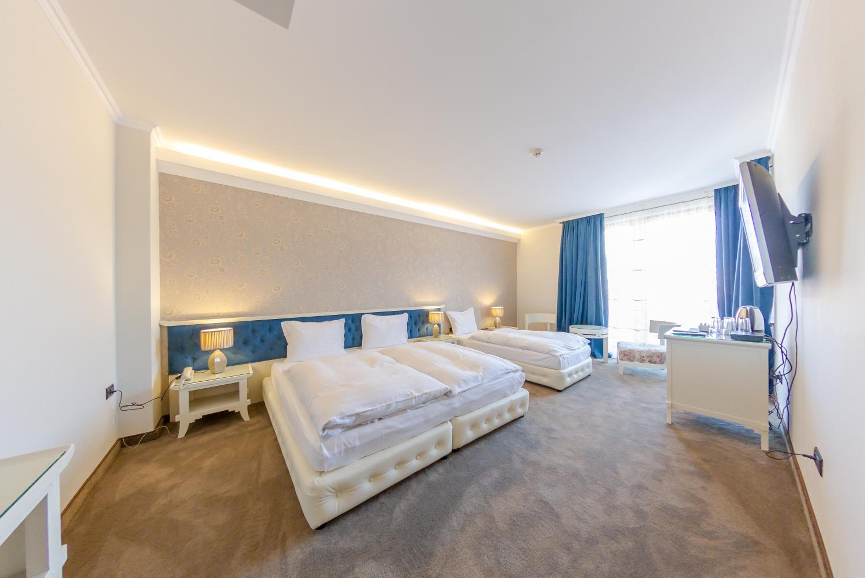 Triple Room - Photo 1