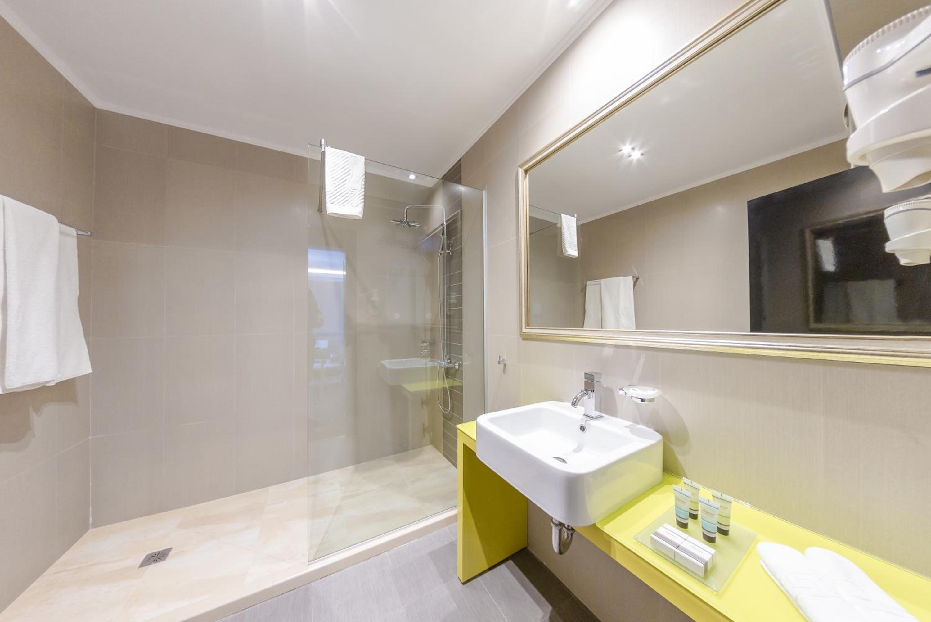 Double Or Twin Room photo 3