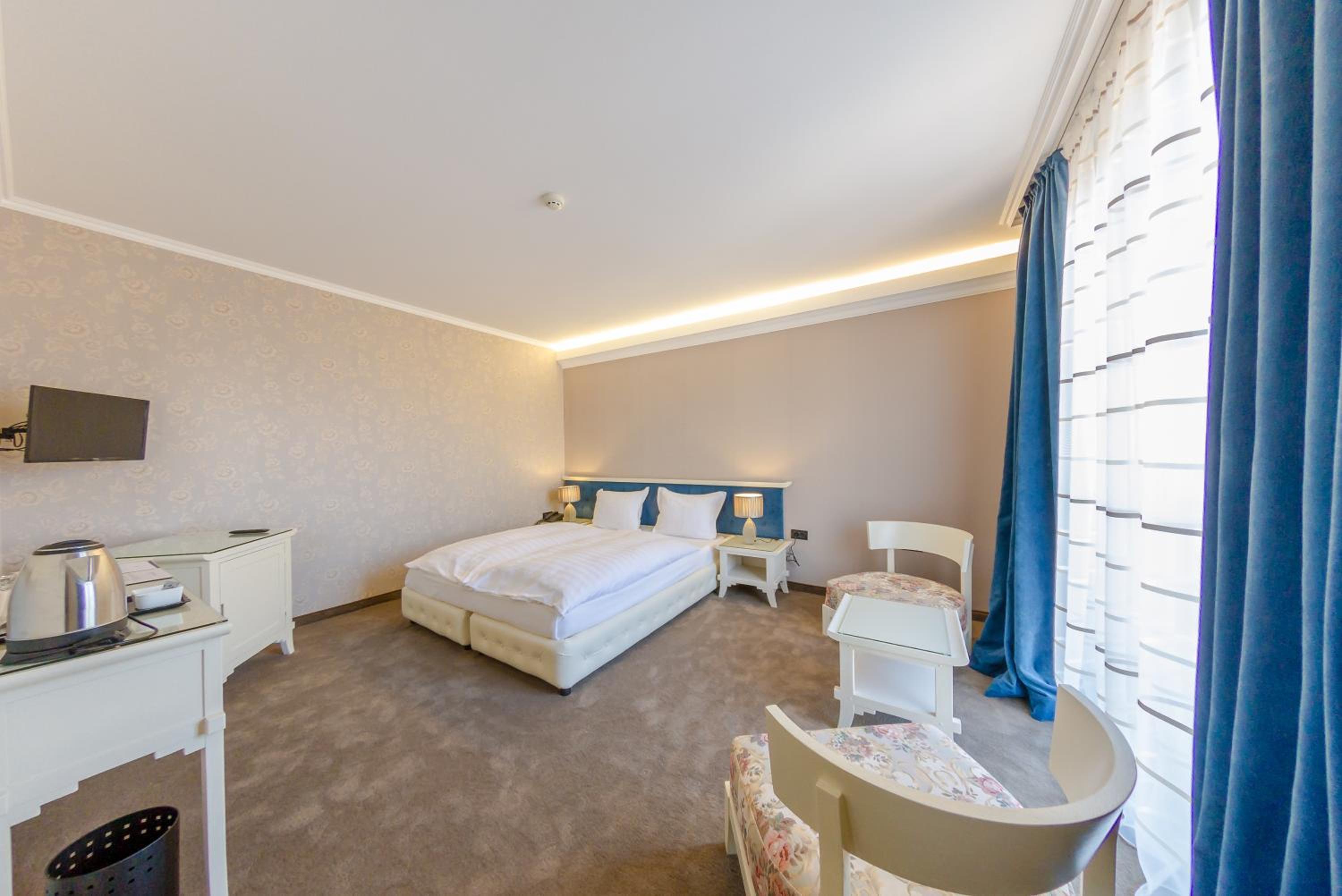 Double or Twin Room photo 2
