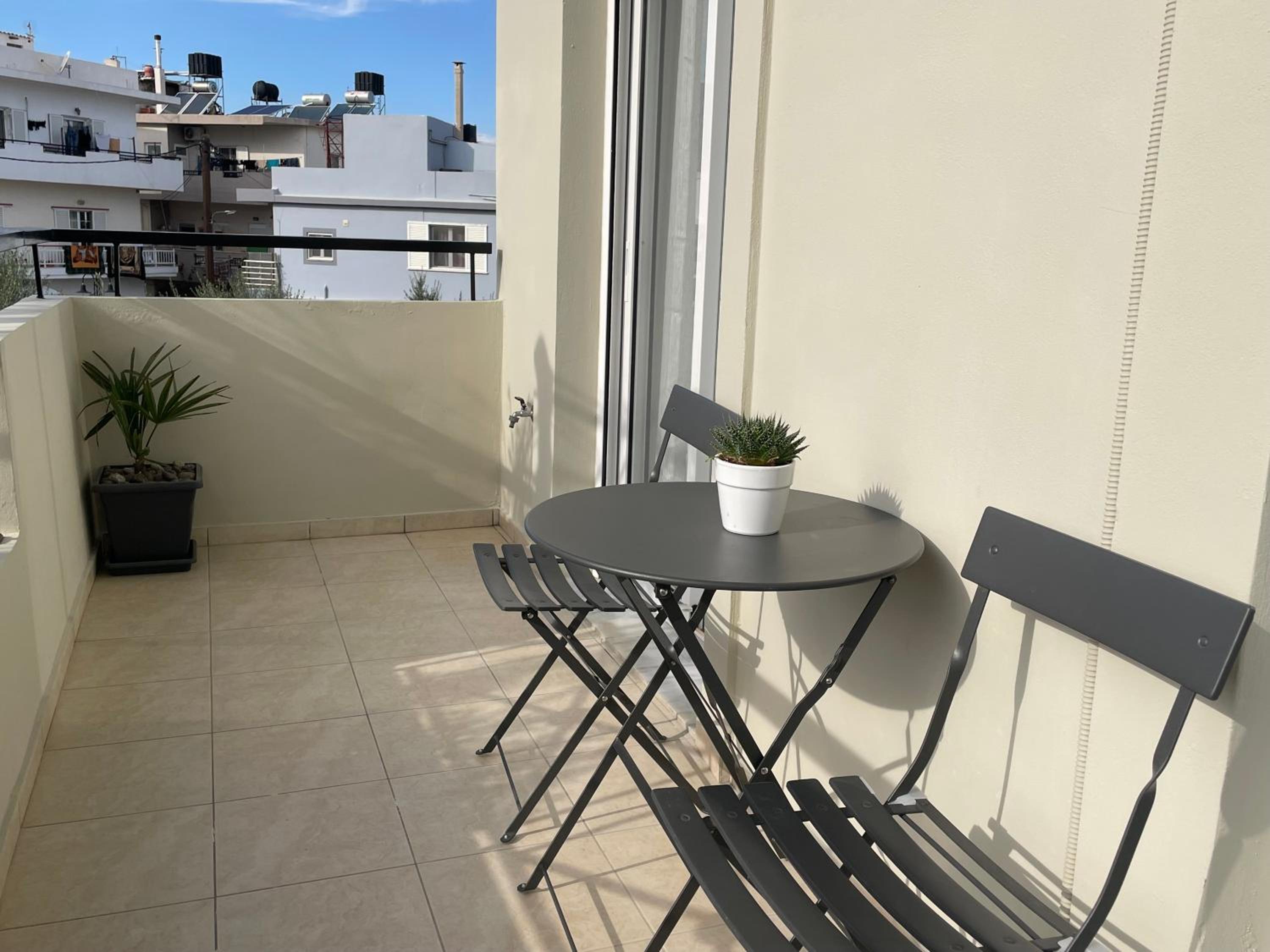 One-Bedroom Apartment with Balcony photo 3