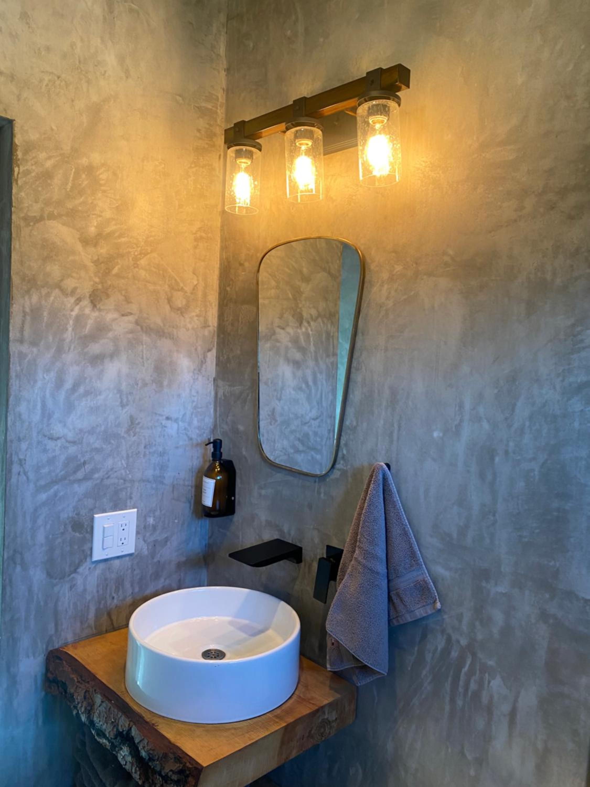 Two-Bedroom House - Photo 9