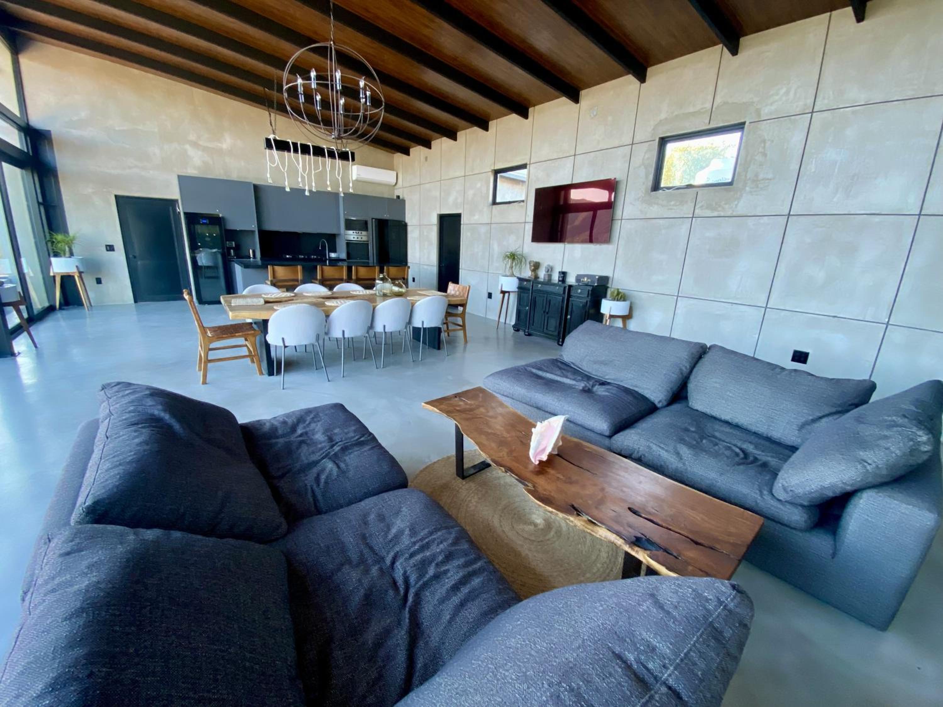 Two-Bedroom House - Photo 4