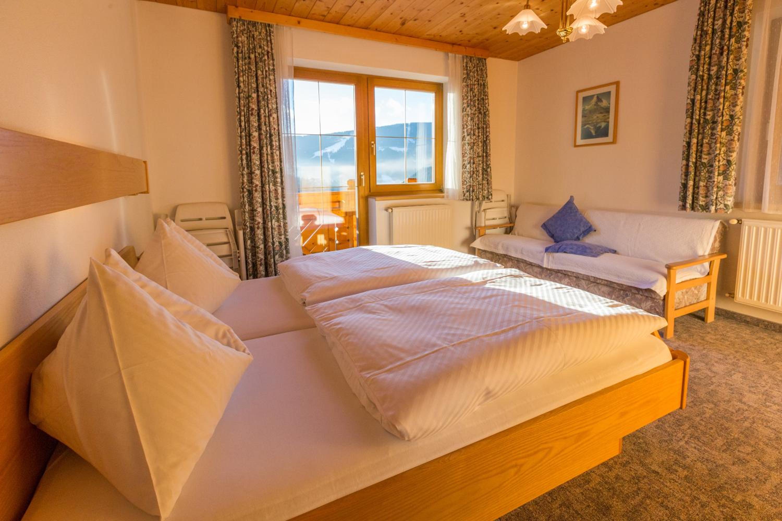 Two-Bedroom Apartment (2-3 Adults) with Balcony photo 1