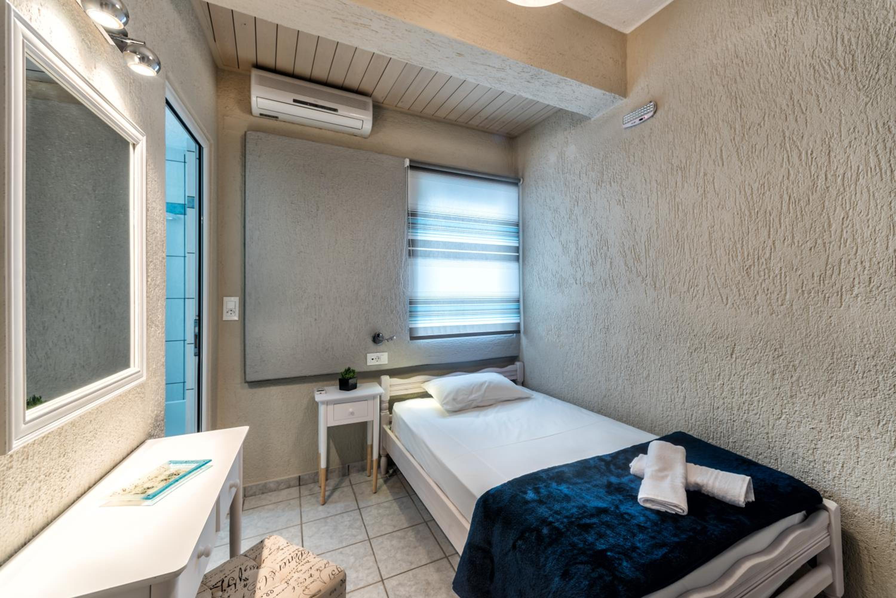 Single Room photo 3