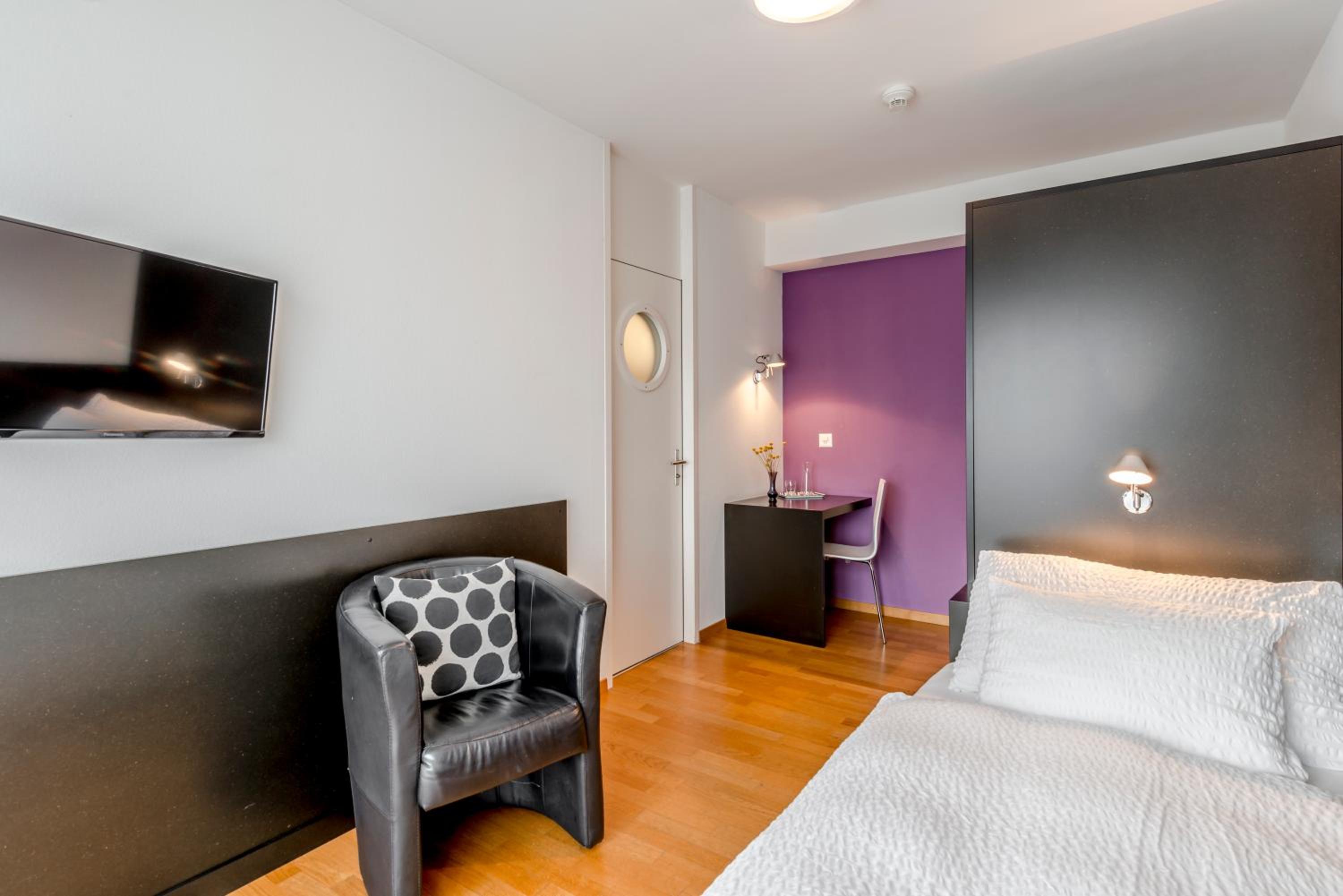 Single Room photo 2