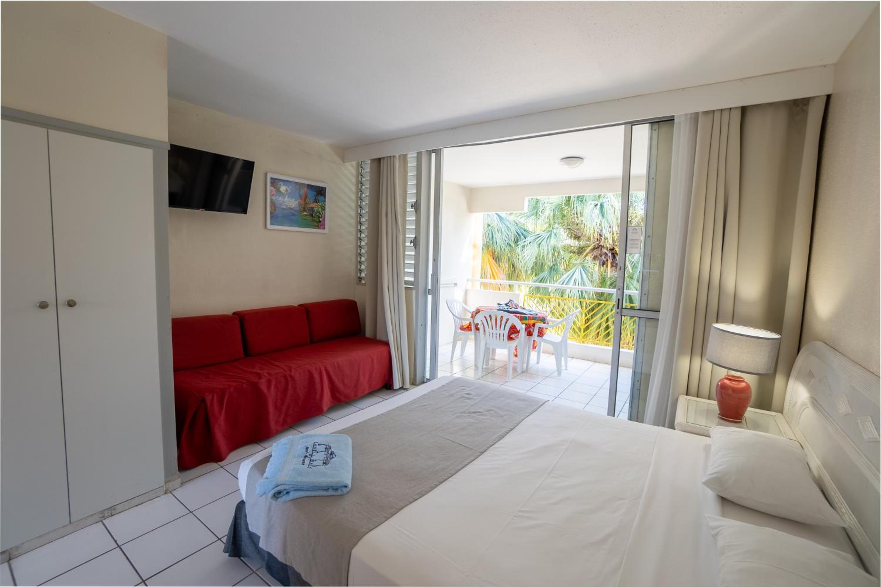 Apartment - Standard - Photo 3