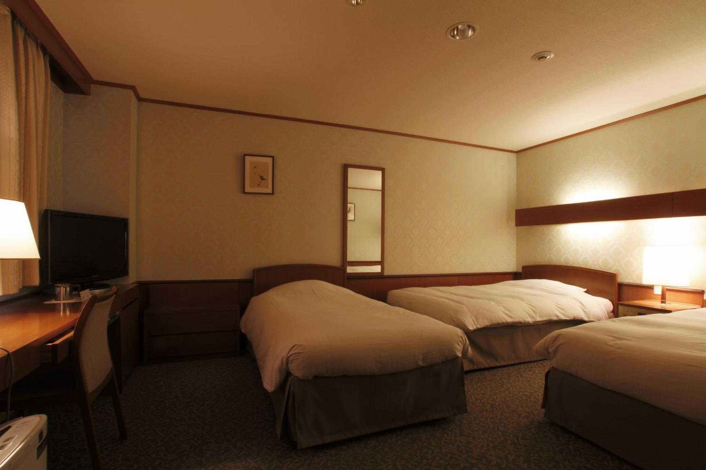Triple Room - Smoking photo 2