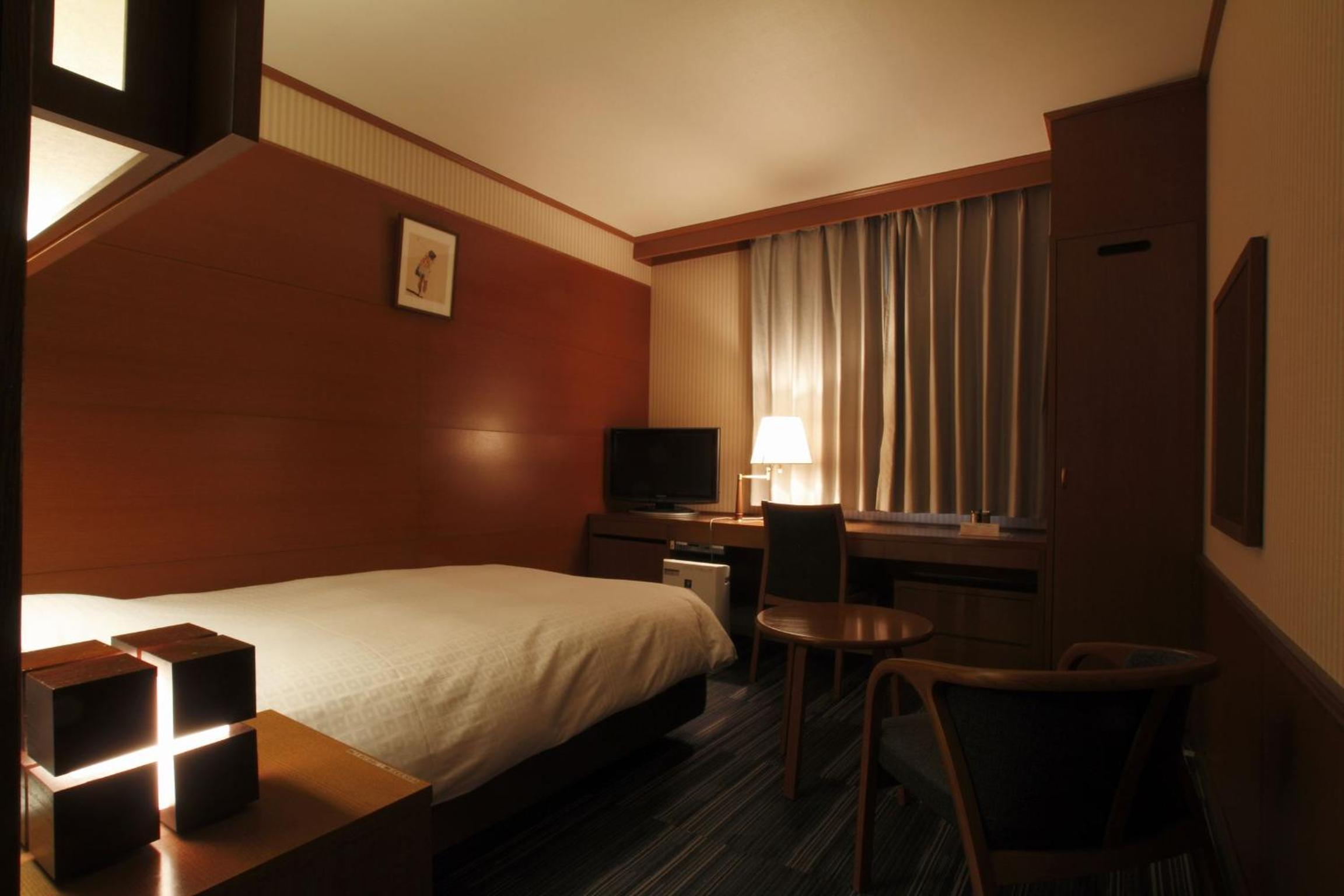 Double Room with Small Double Bed - Non-Smoking photo 1