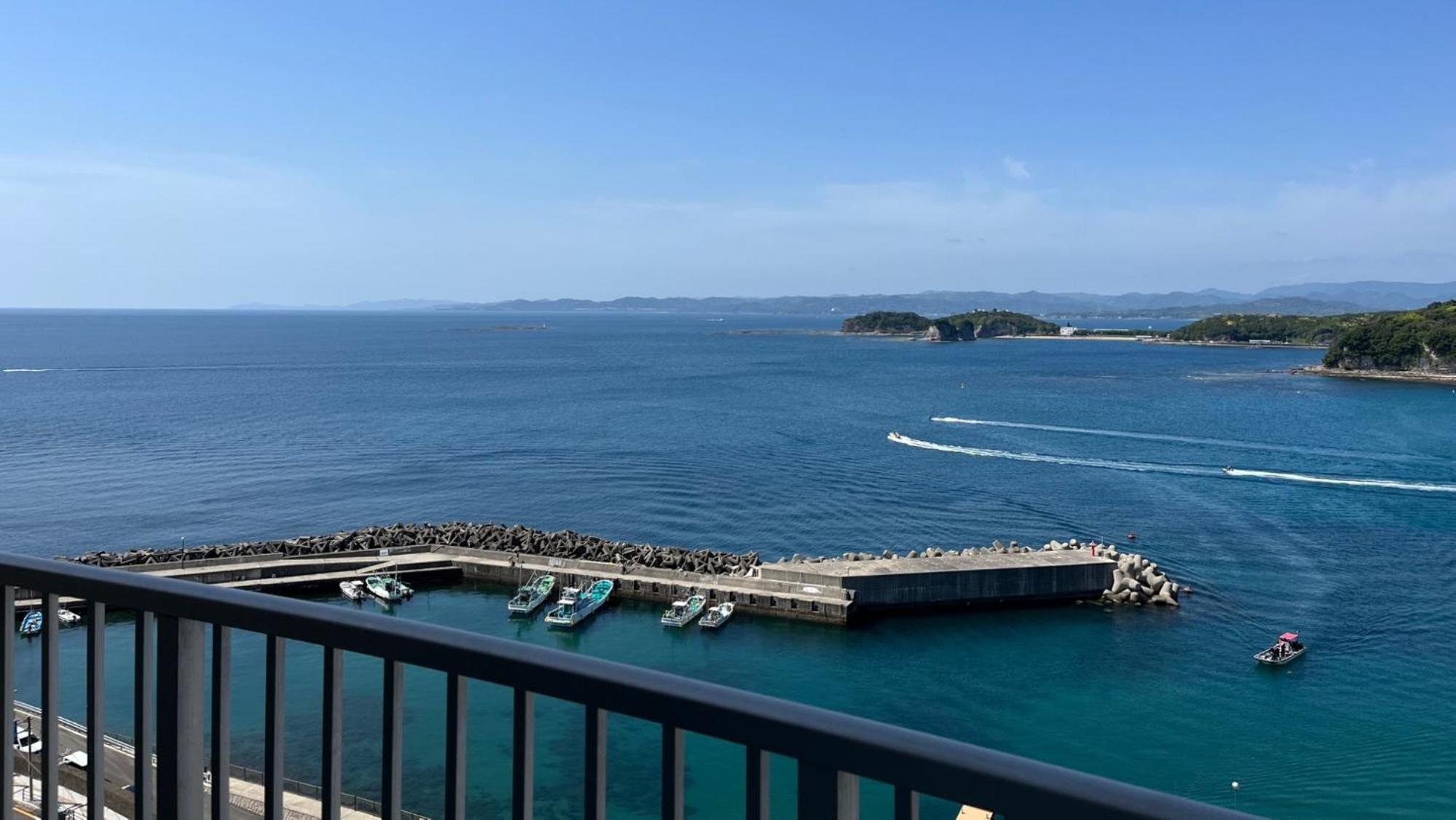 Superior Twin Room with Sea View photo 3