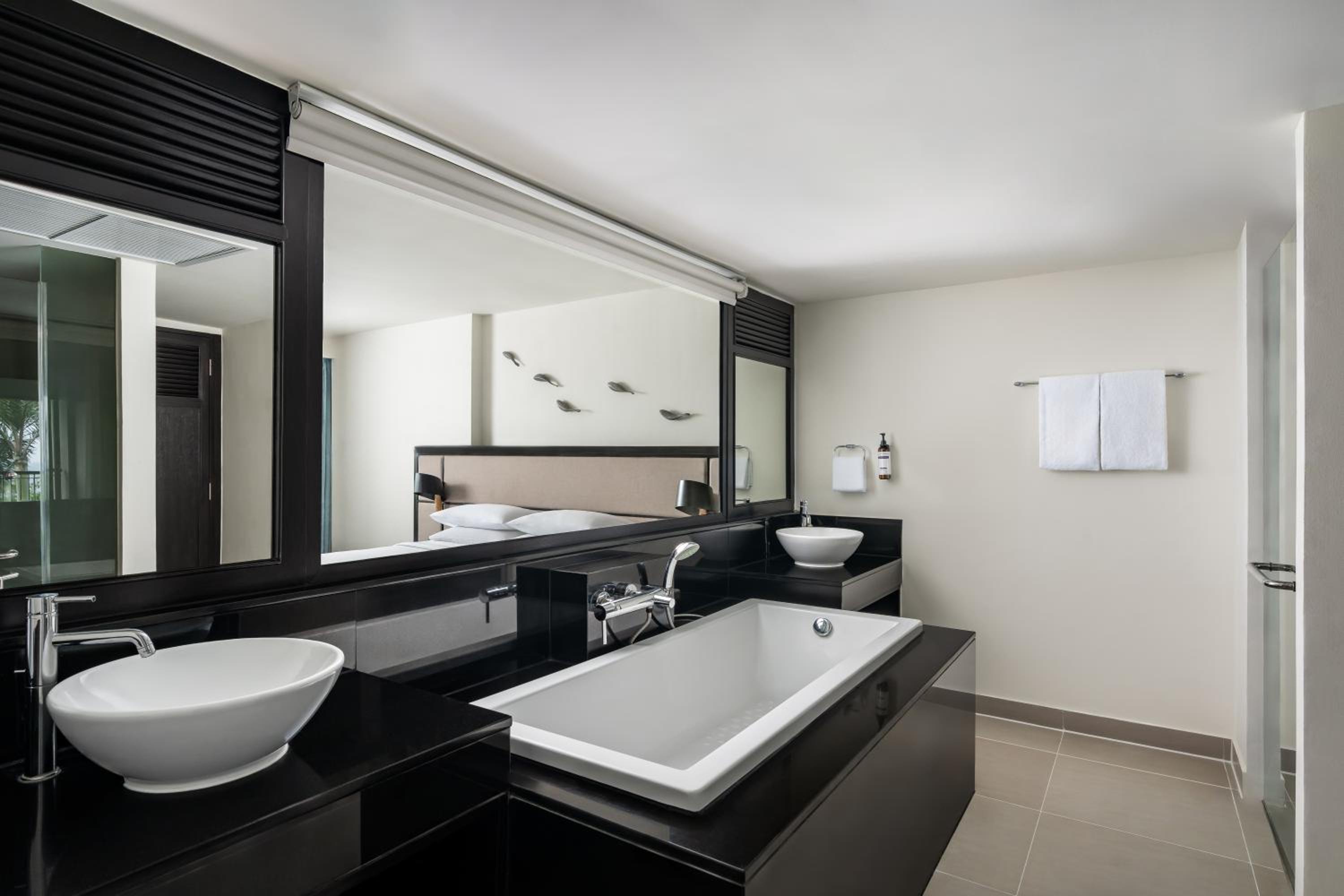 Two-Bedroom Suite - Photo 3
