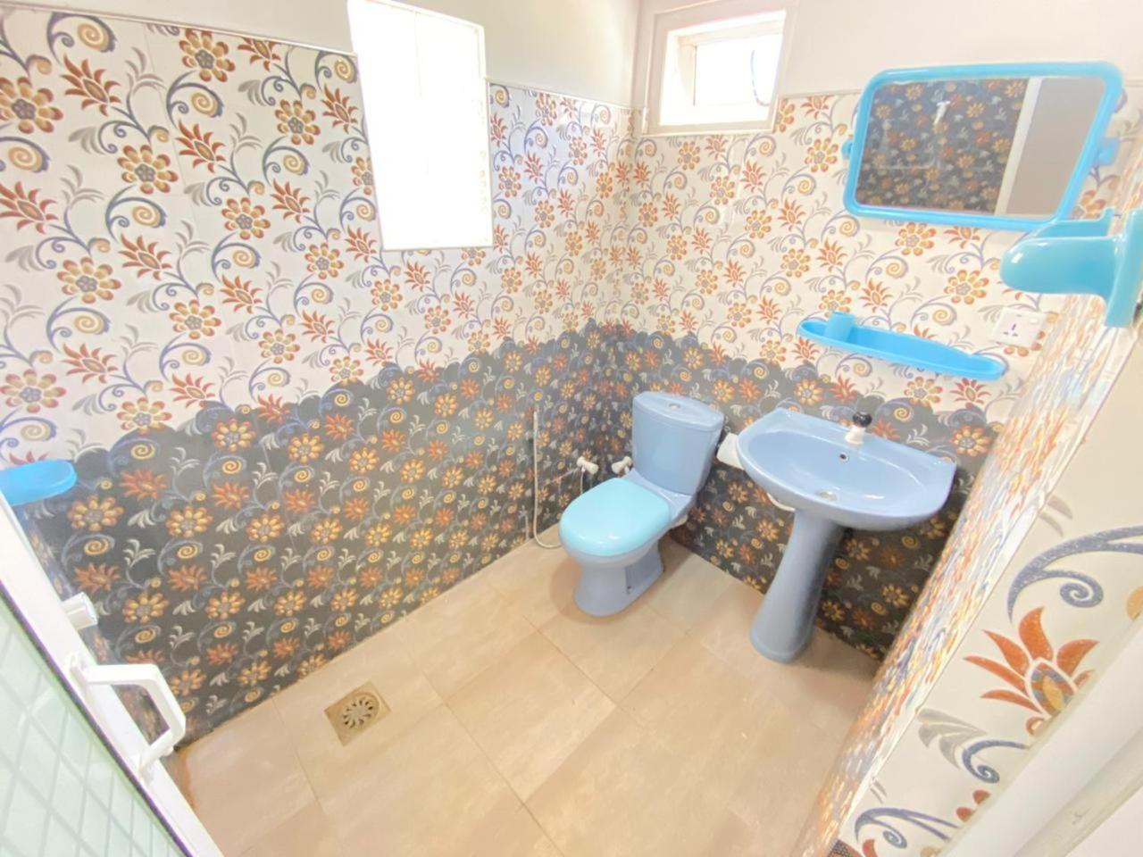 Family Room photo 3