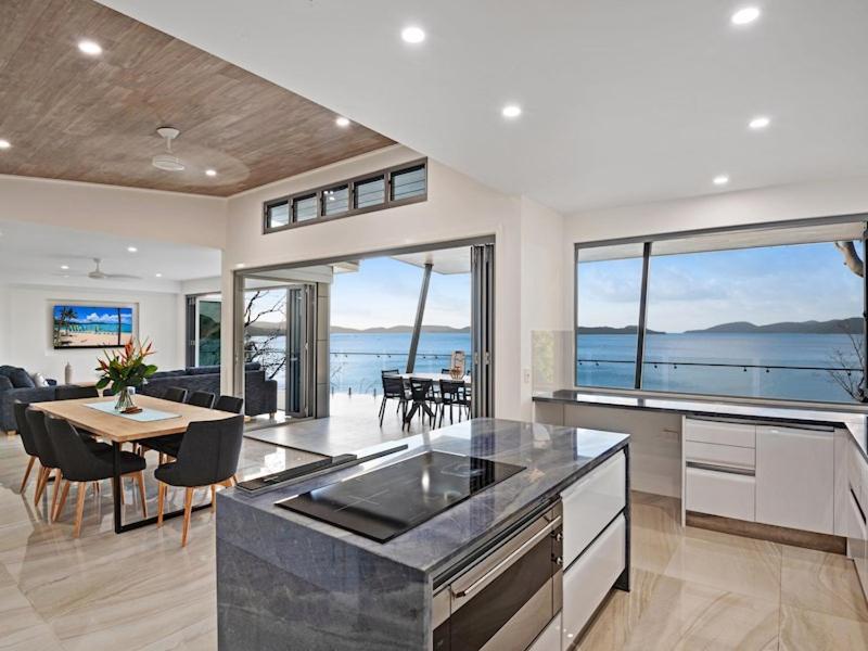 4 Bedroom seaview apartment – Apartment 1