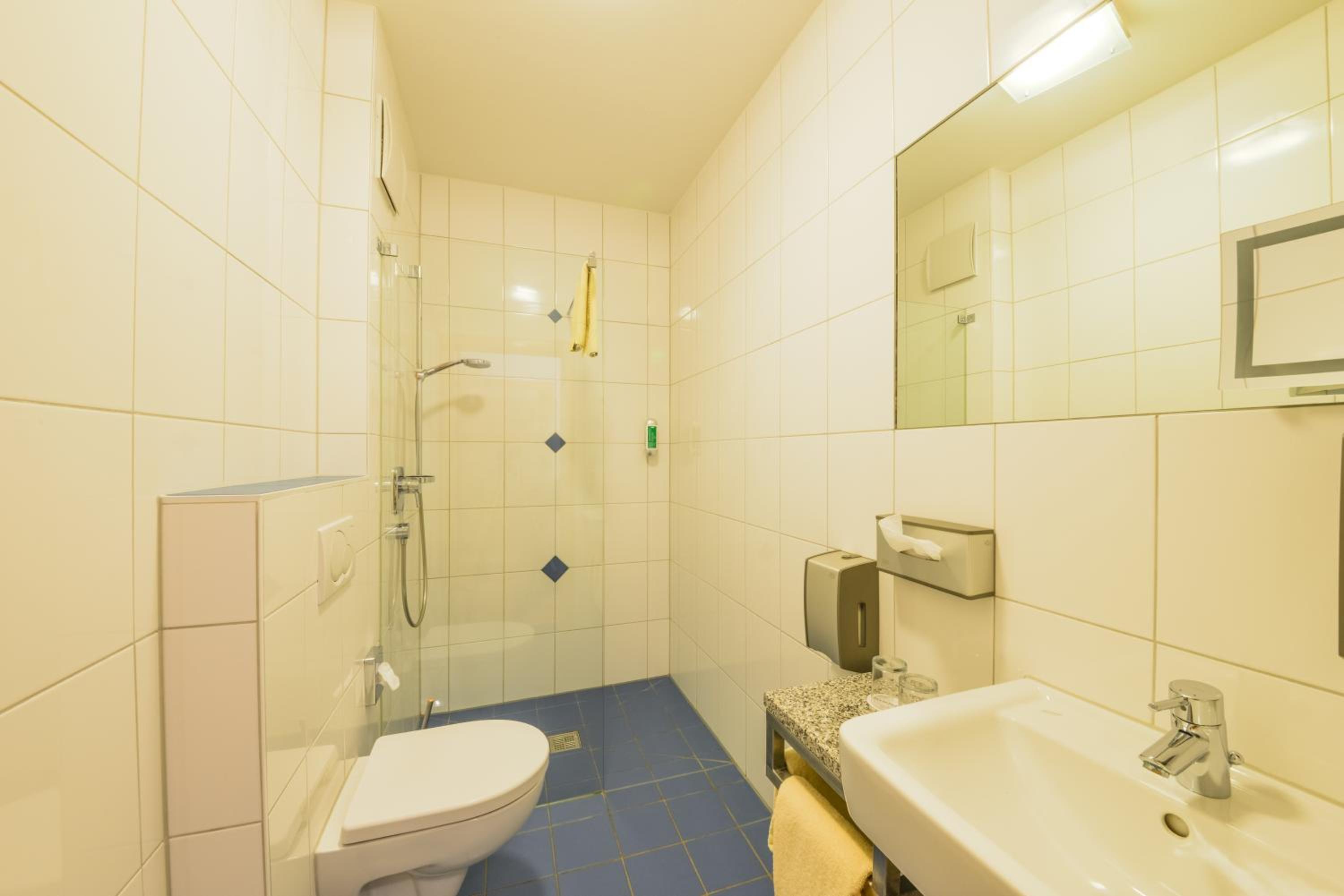 Single Room photo 2