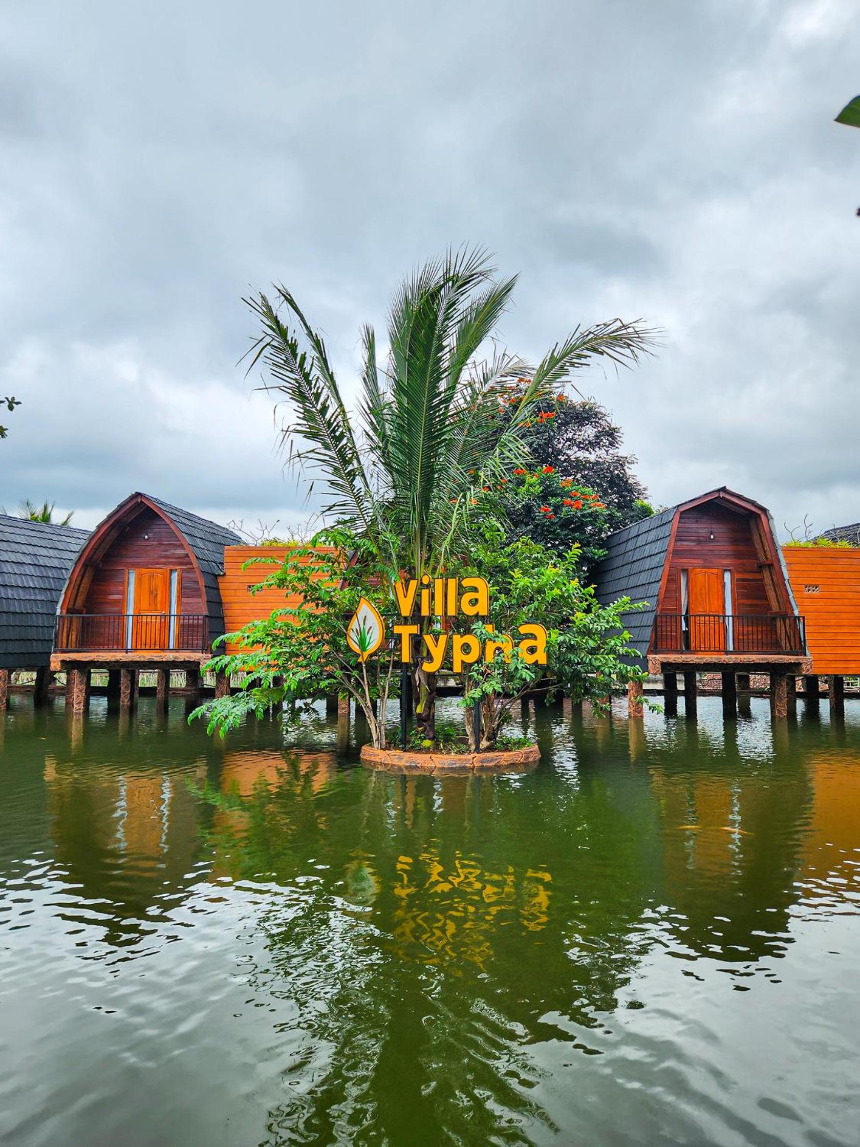 Double Room with Lake View (Exclude Resort Fee & Parking Fee) photo 1