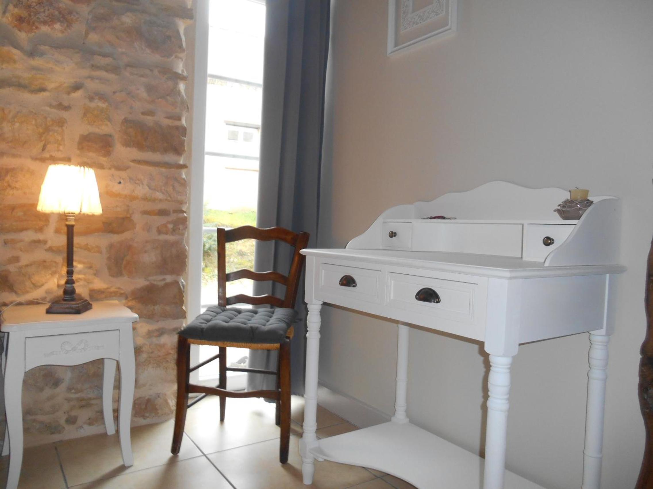 Triple Room with Private External Bathroom - Photo 9