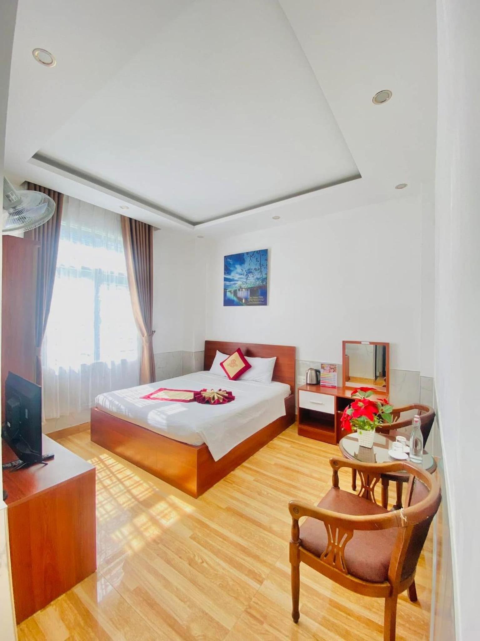 Large Double Room photo 3