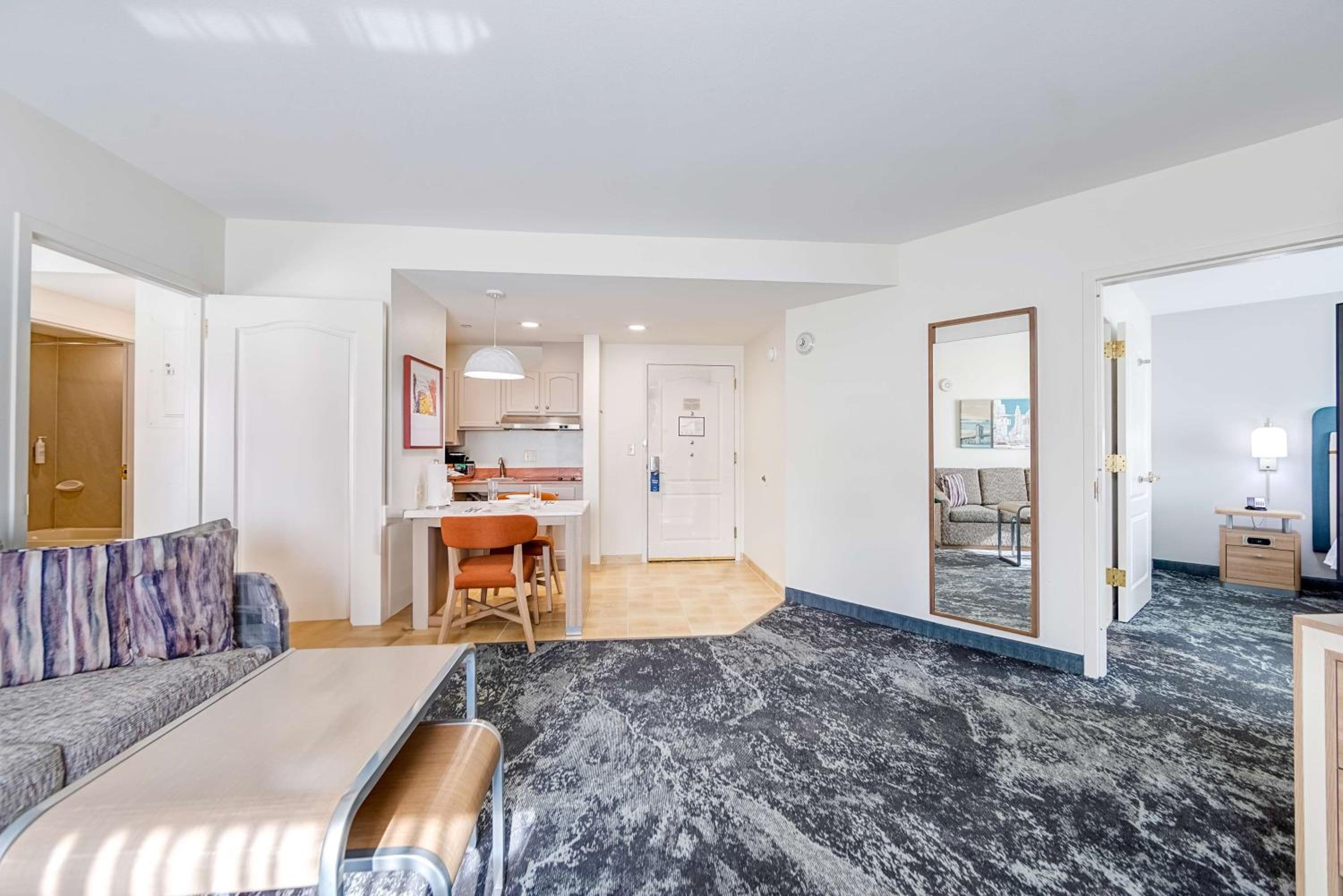 Two-Bedroom King Suite - Non-Smoking - Photo 5