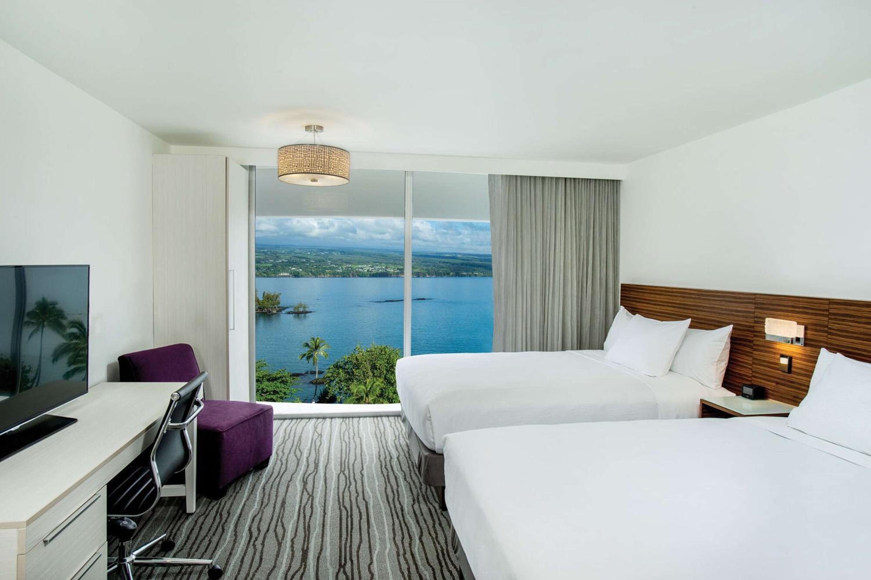 Queen Room with Two Queen Beds and Ocean View - Photo 2