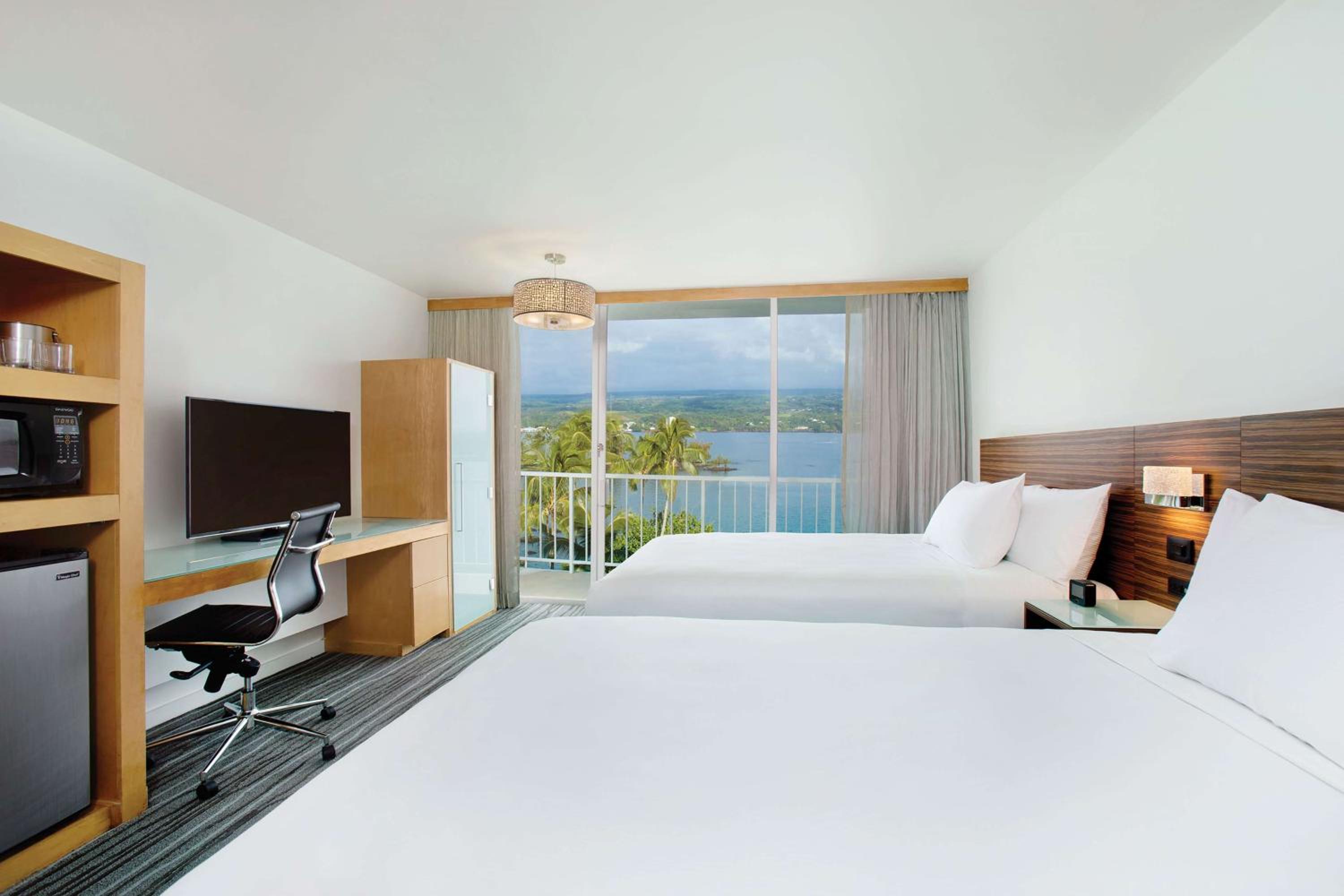 Queen Room with Two Queen Beds - Ocean View - Photo 1