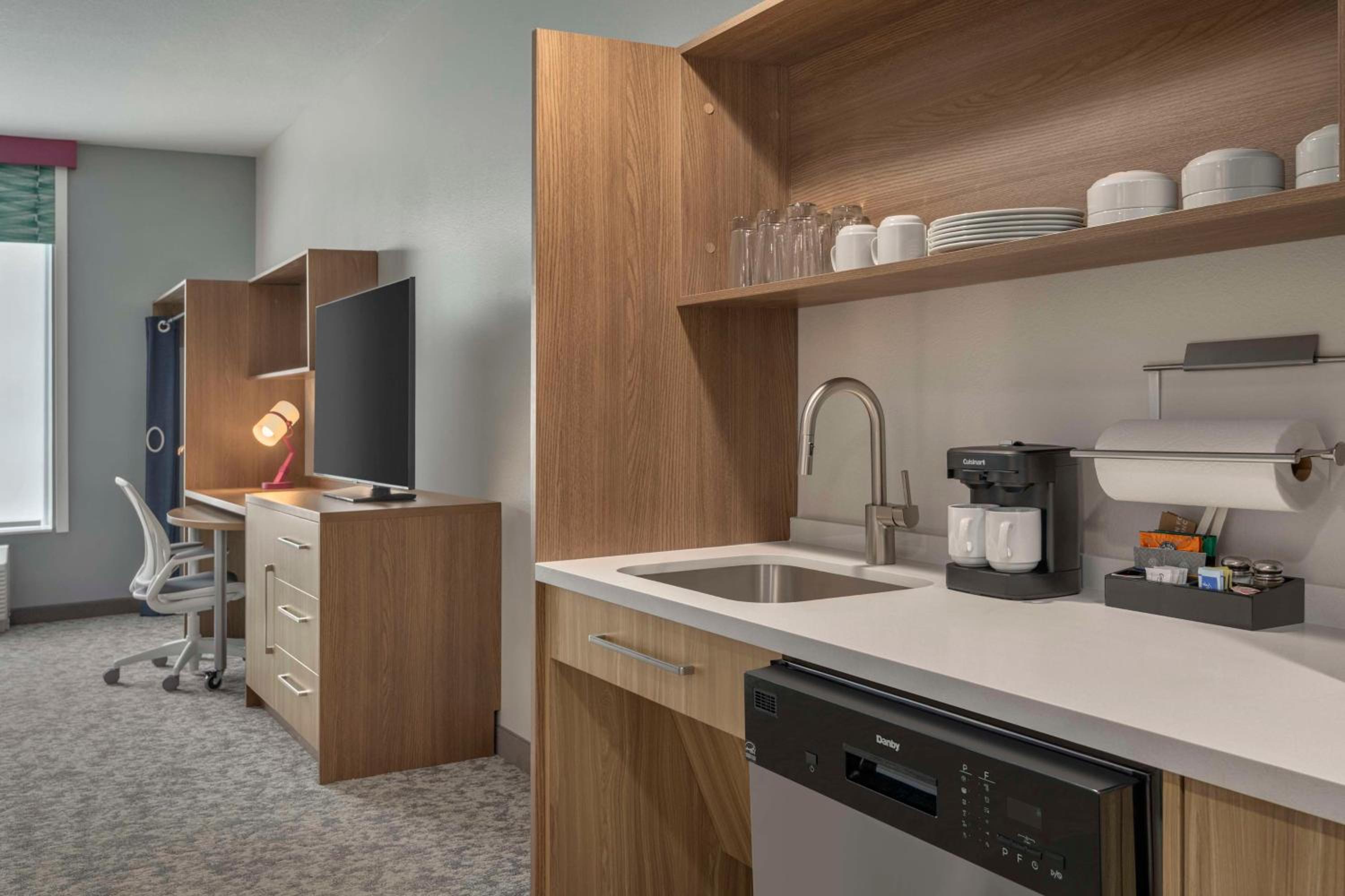 King Studio Suite - Photo 4