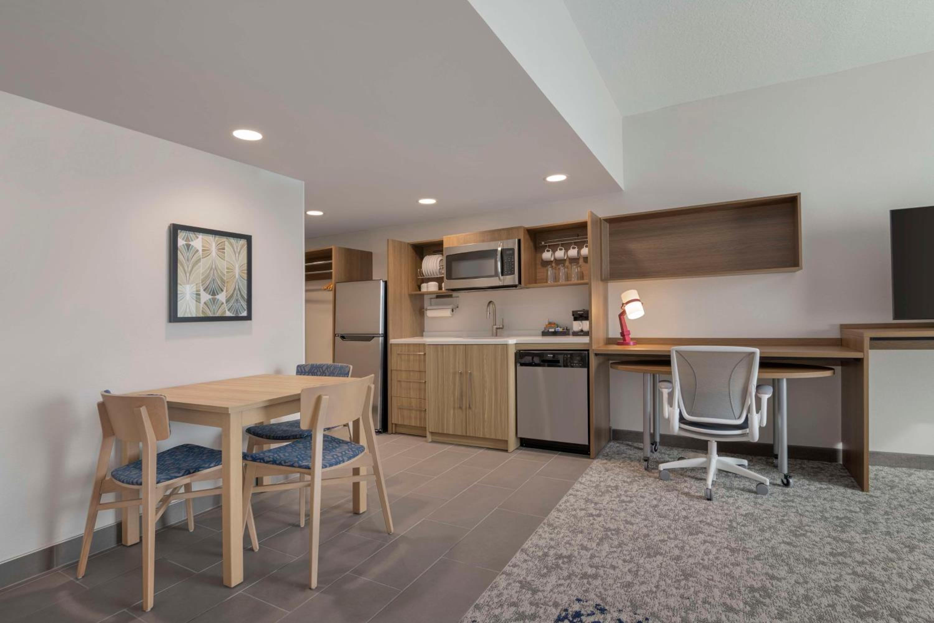 King Studio Suite - Photo 11
