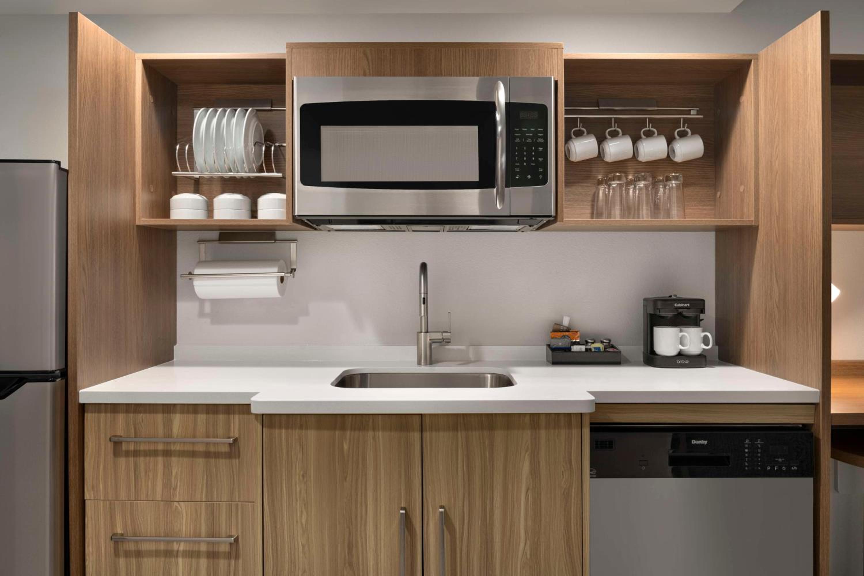 King Studio Suite - Photo 2