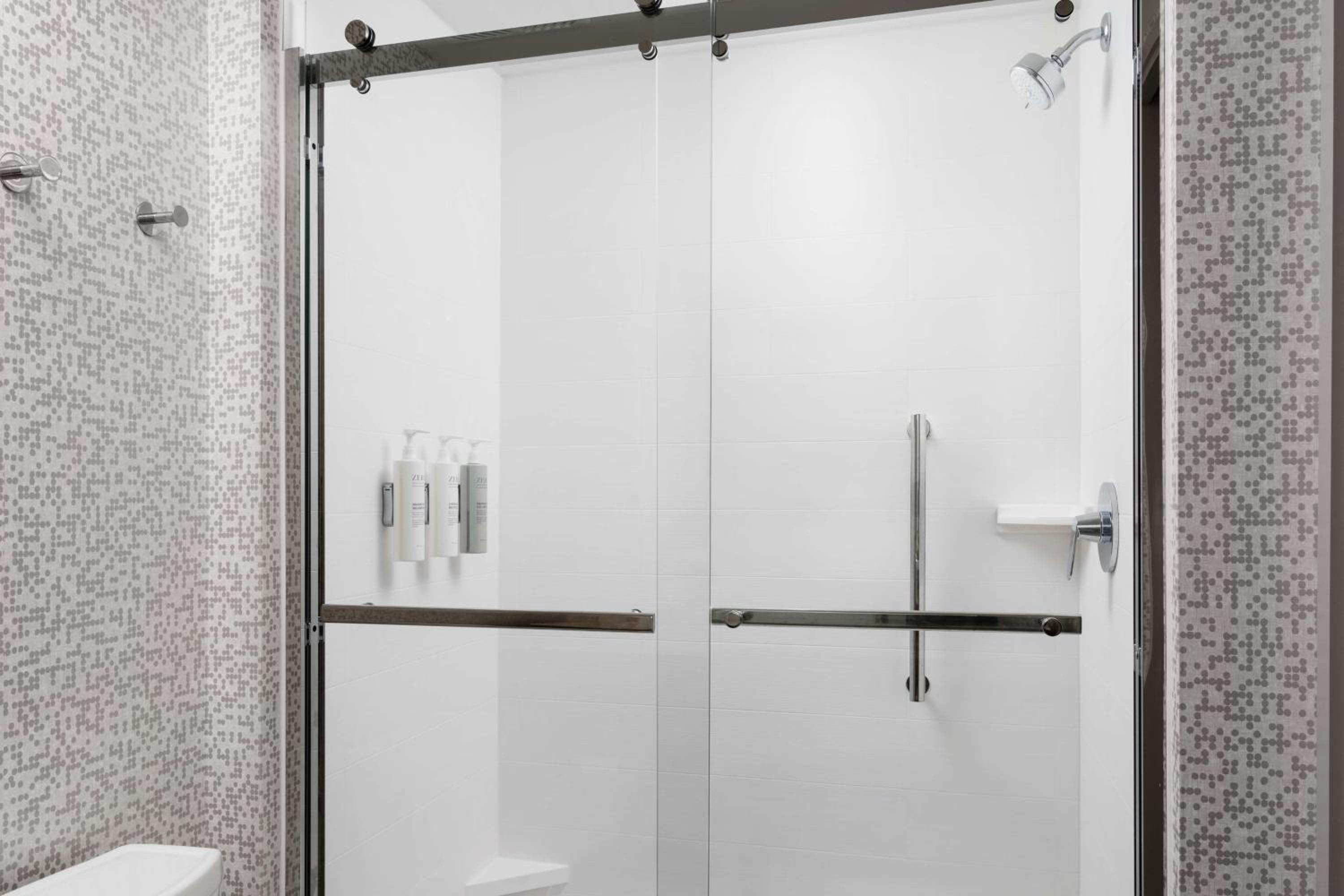 King Studio Suite - Photo 4