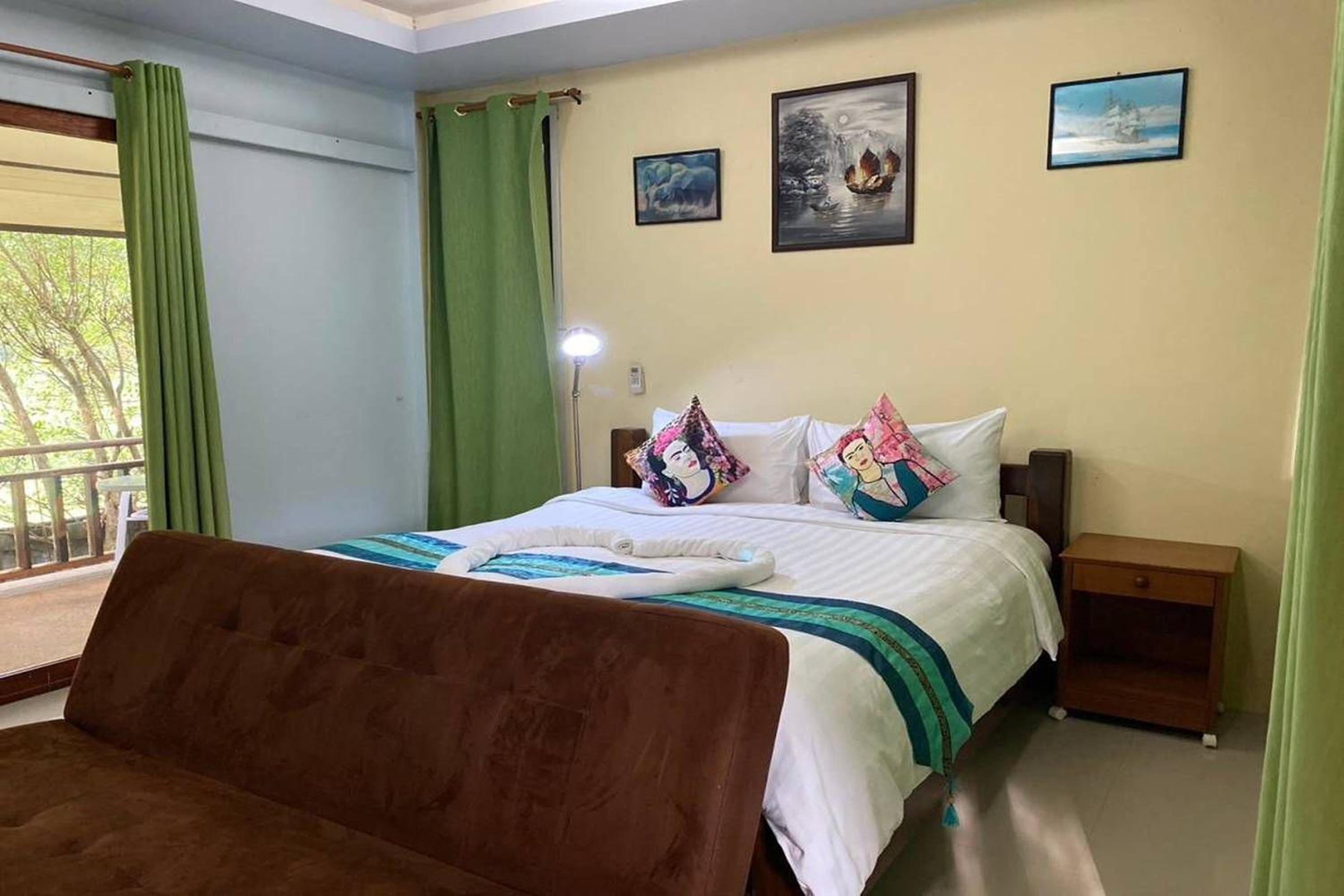 One-Bedroom House - Photo 7