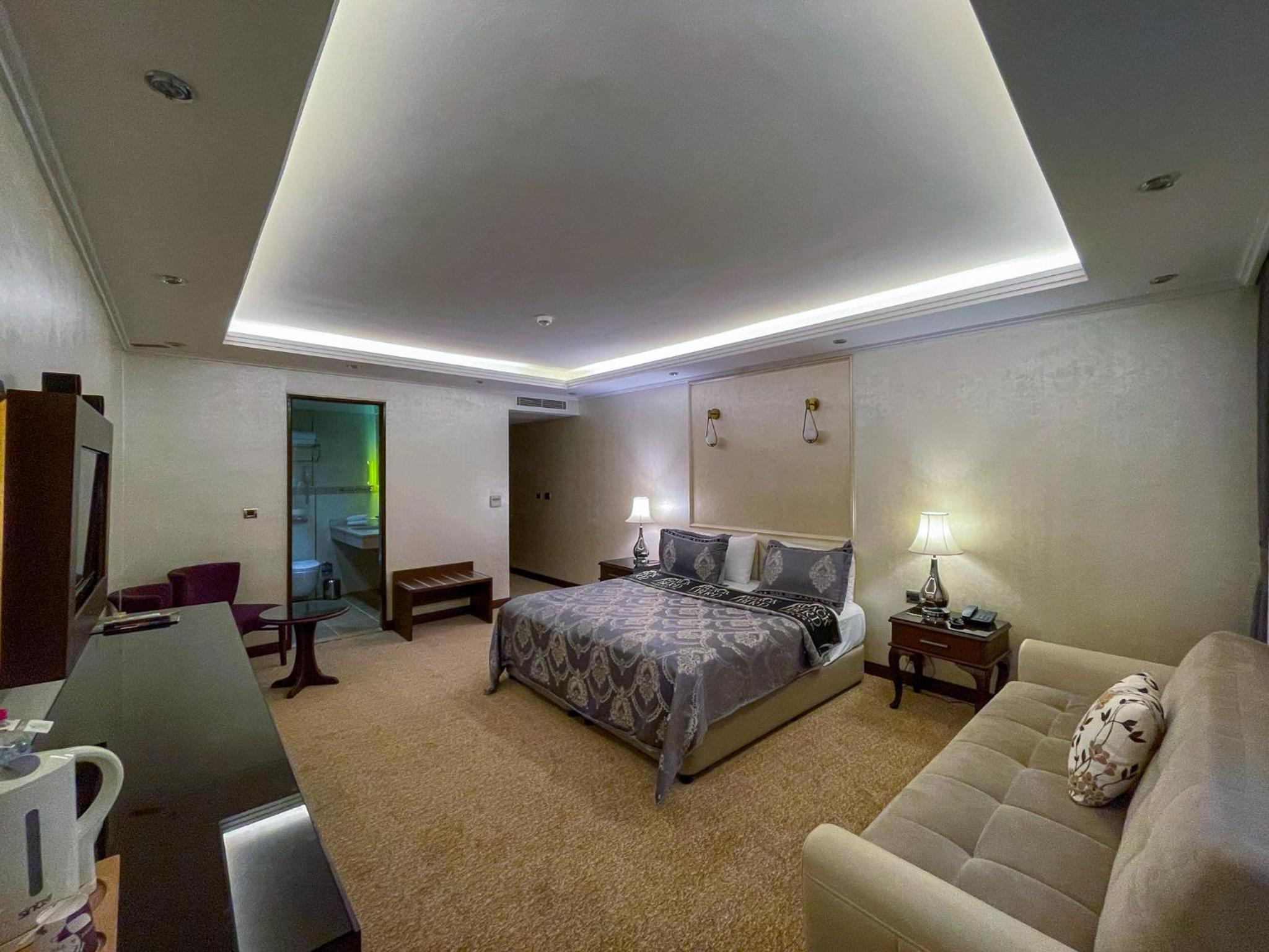 Budget Double Room - Photo 2