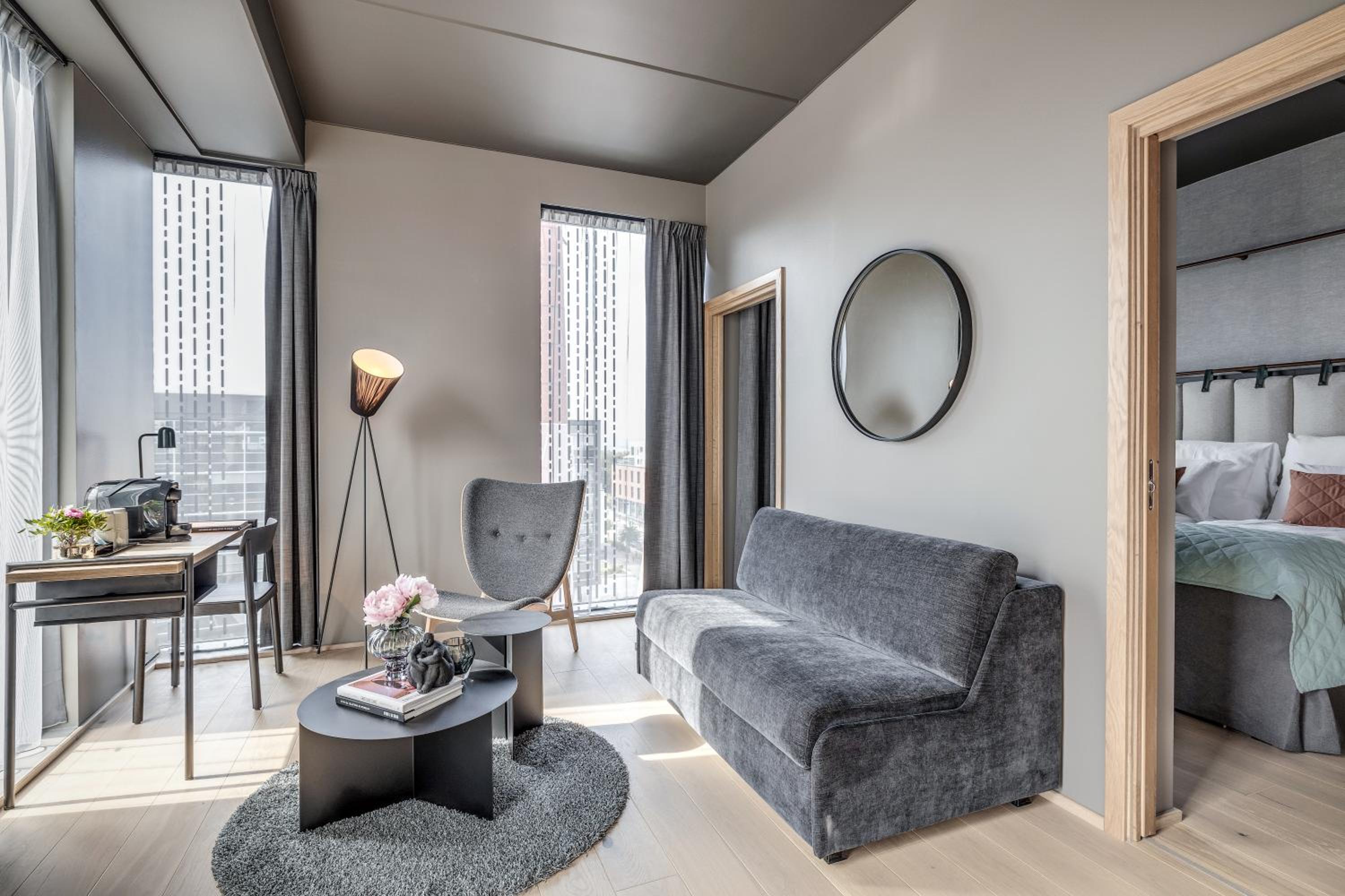 Suite - Photo 2