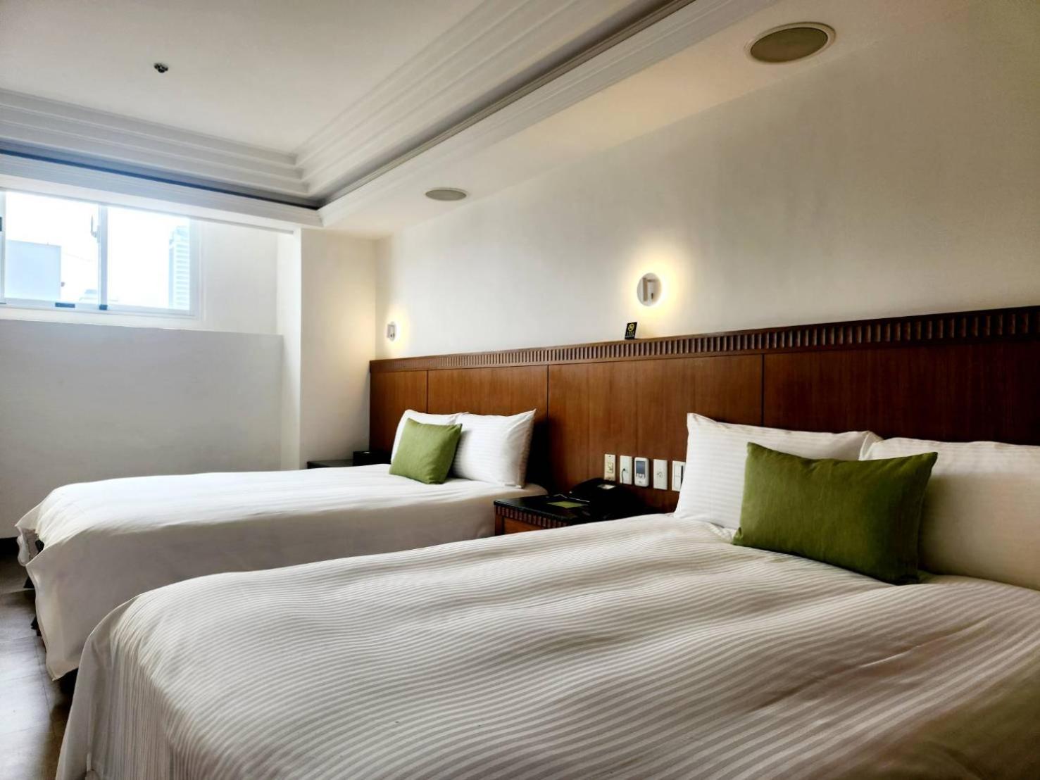 Deluxe Twin Room - Photo 2