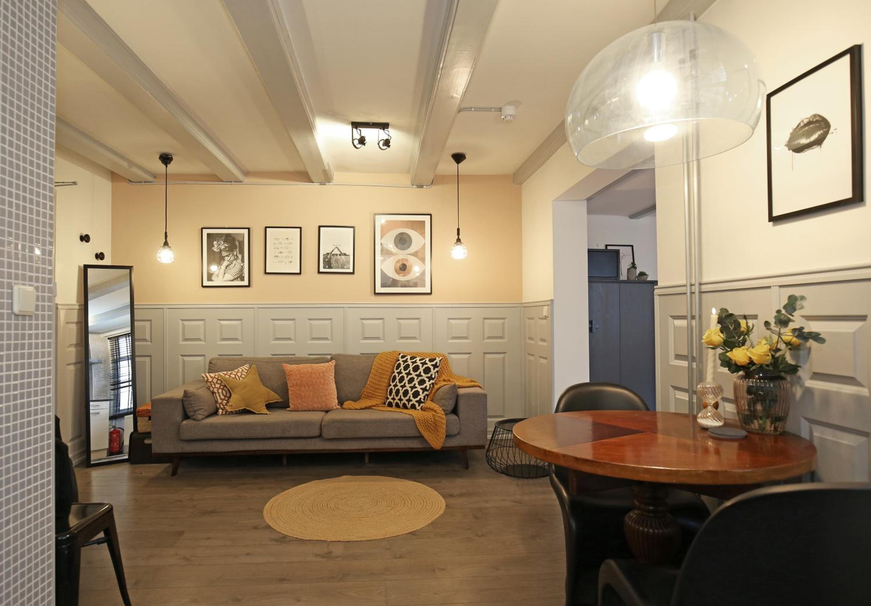 Apartment photo 2