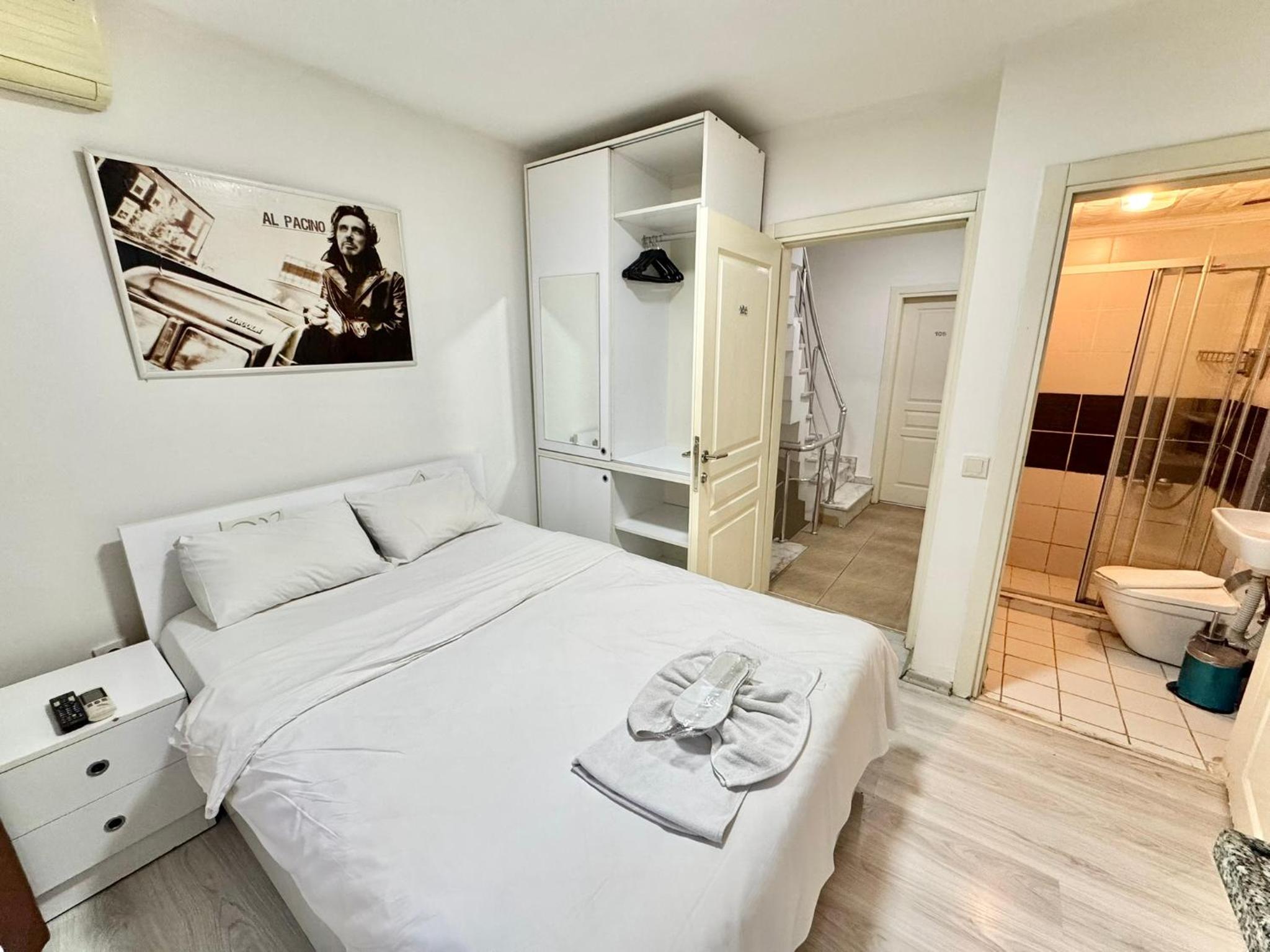 Single Room photo 3