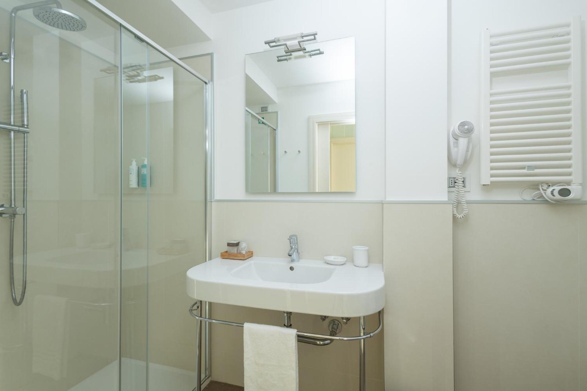 Superior Double Room - Photo 2