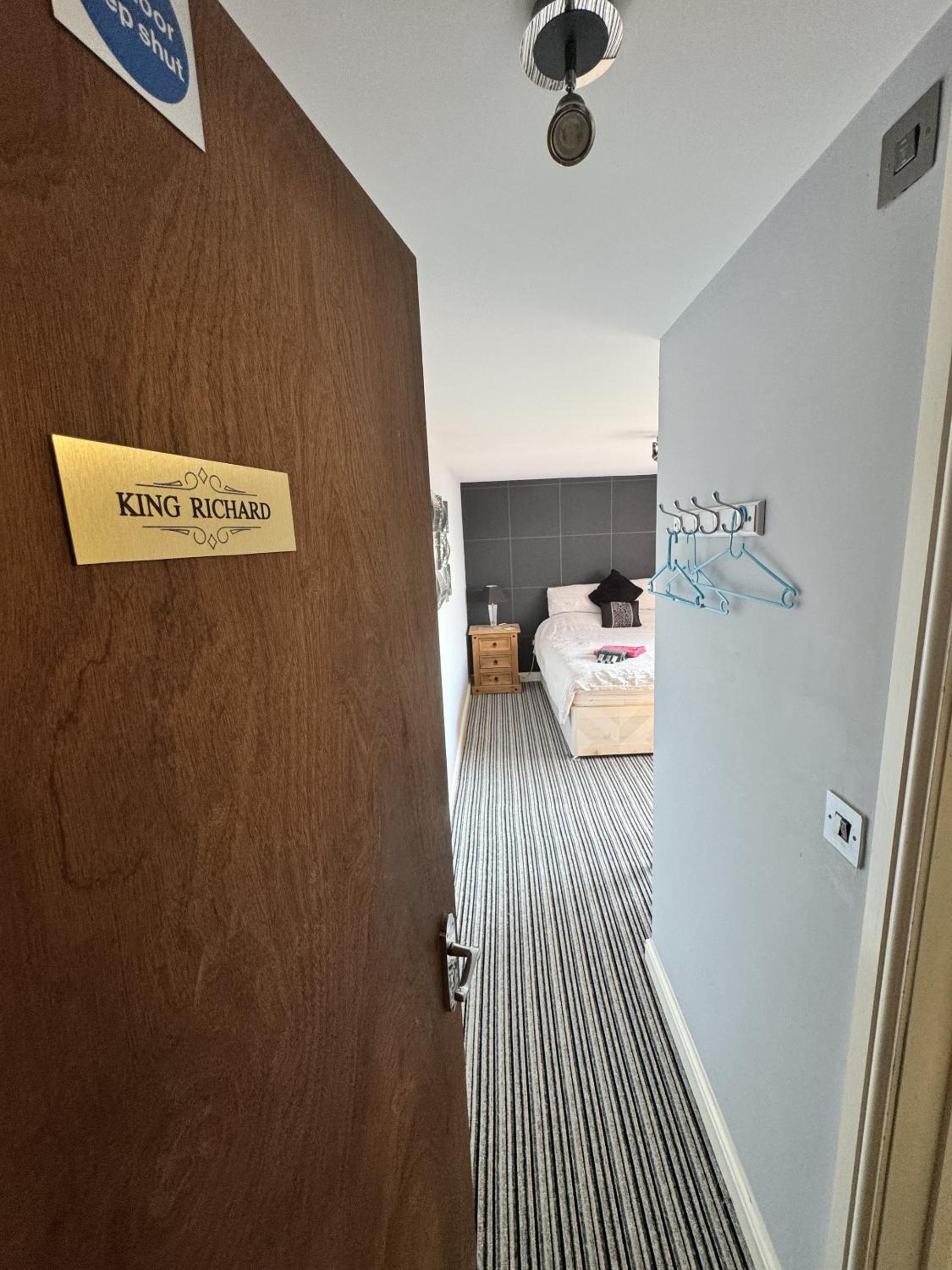 Deluxe Double Room with Shower photo 2