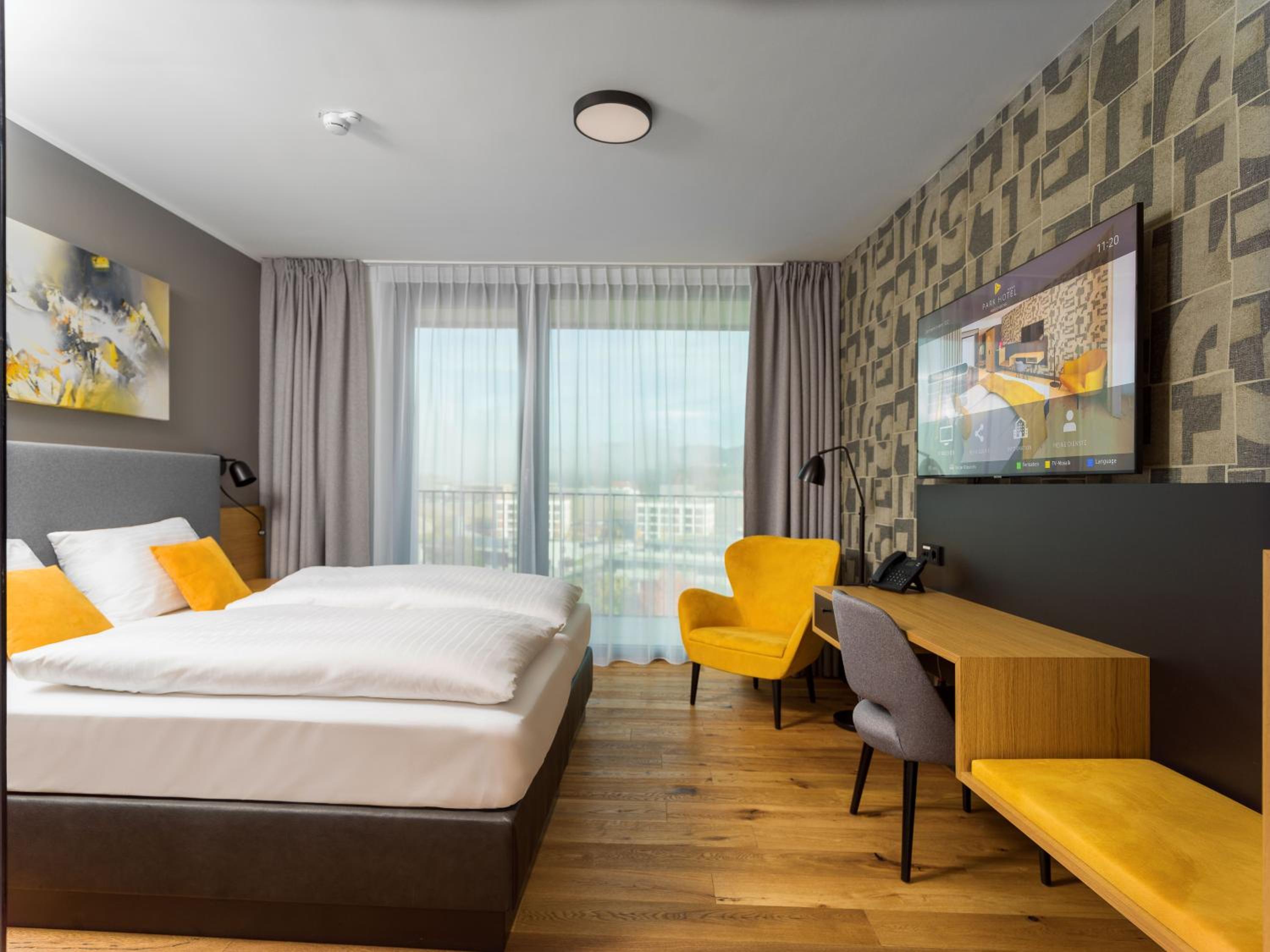 Standard Twin Room with Balcony - Photo 4