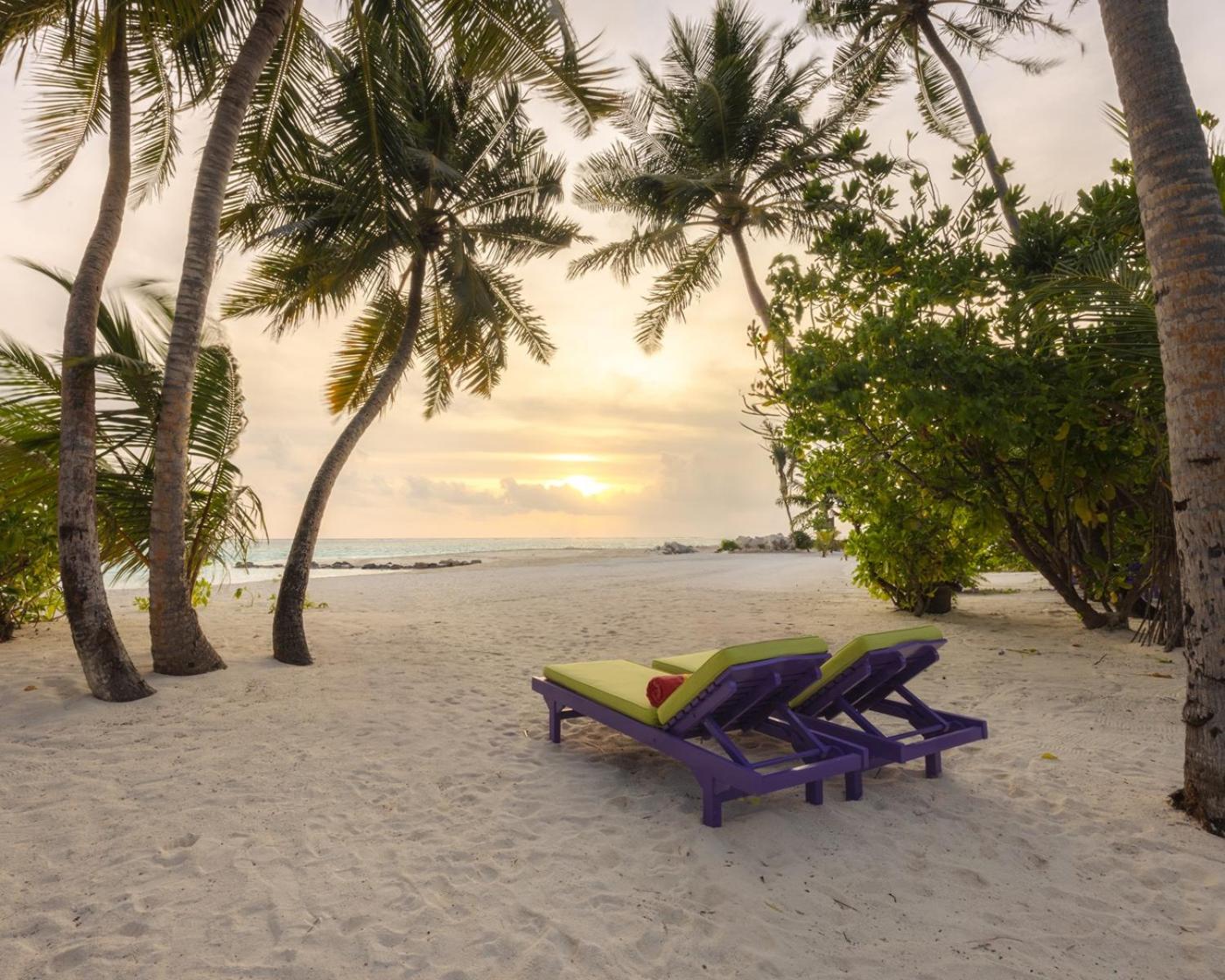 Sunset Deluxe Beach Villa - 50% off domestic transfers for stays of 7+ nights (book from 23 Mar, stay until 30 Sep)