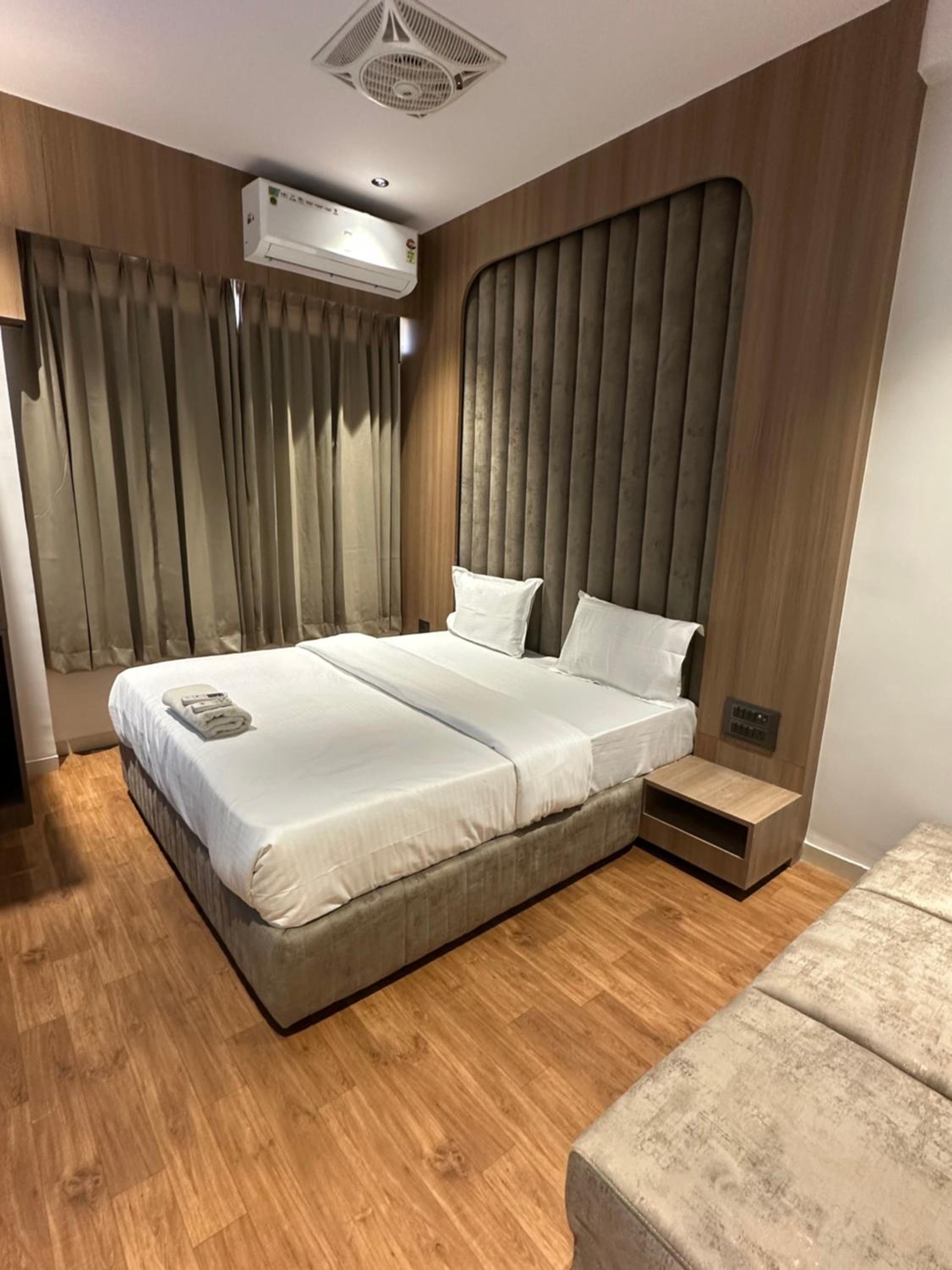 Deluxe Double Room photo 2