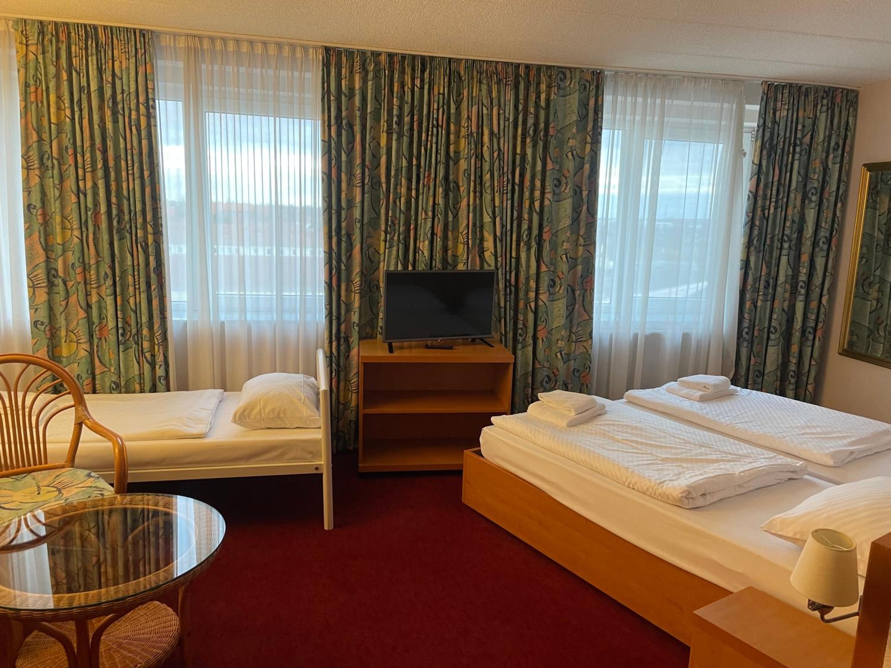 Standard Triple Room photo 2
