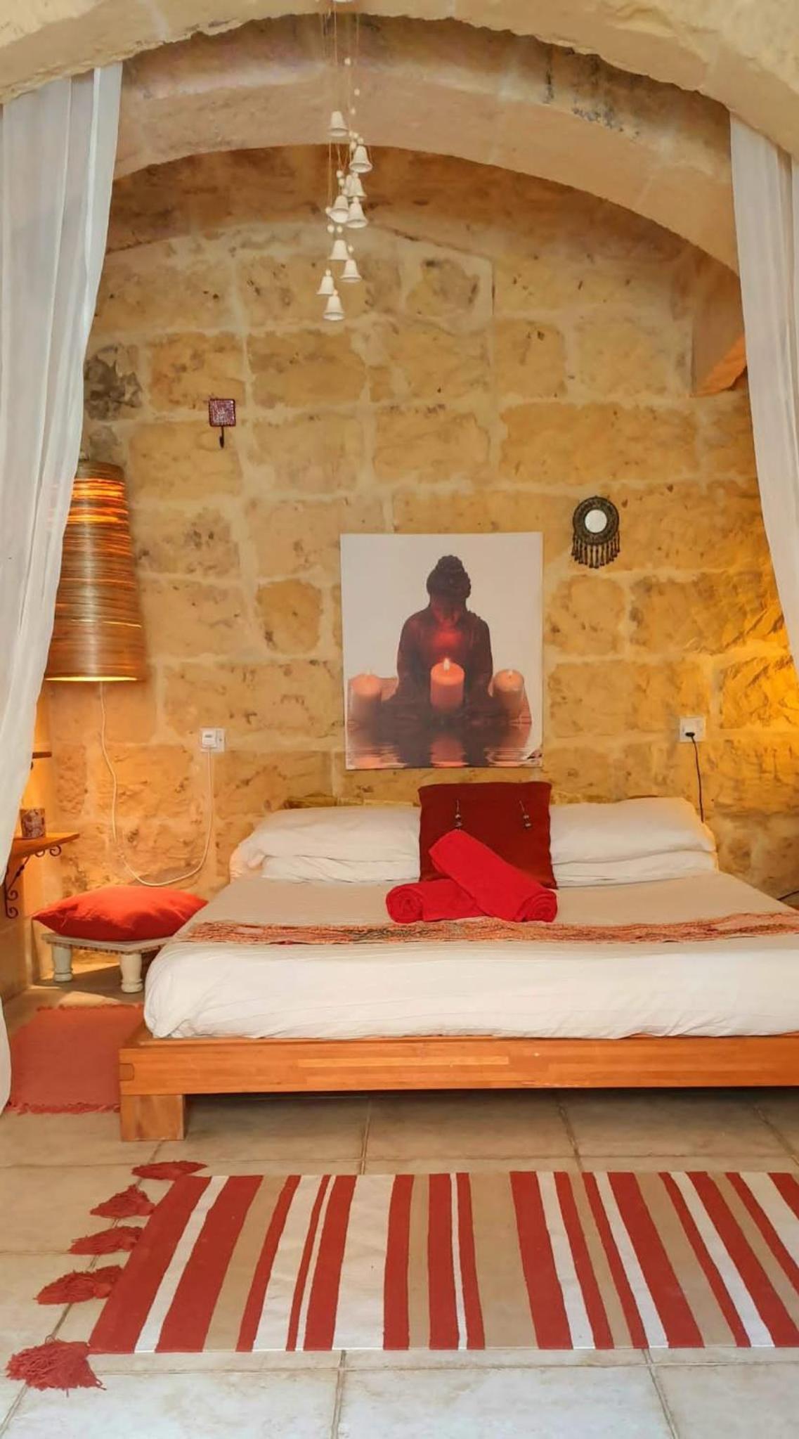 Deluxe Double Room with Shower - Photo 30