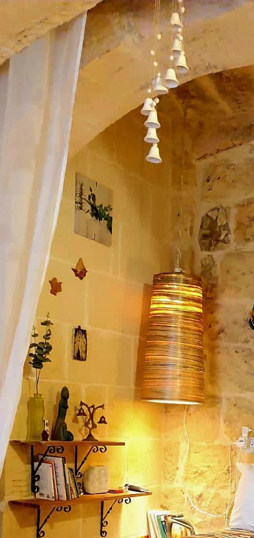 Deluxe Double Room with Shower - Photo 27