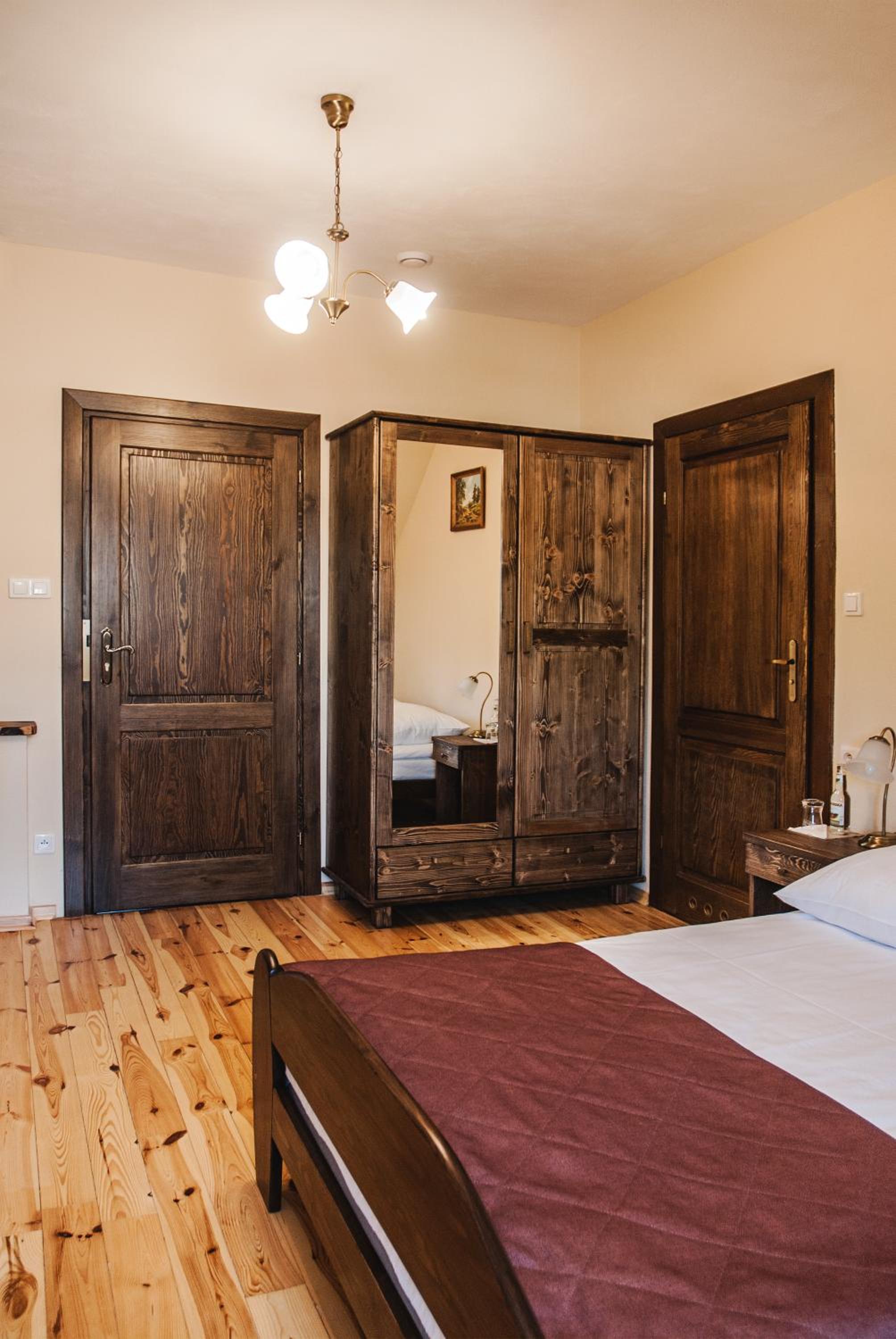 Double Room with Private Bathroom - Photo 4