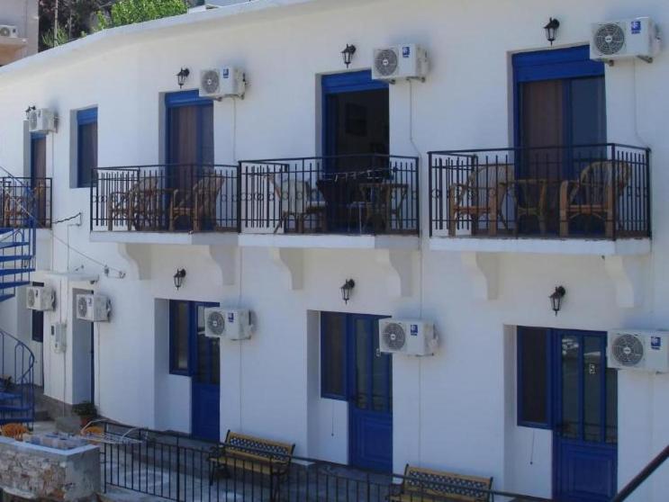 Triple Room with Terrace