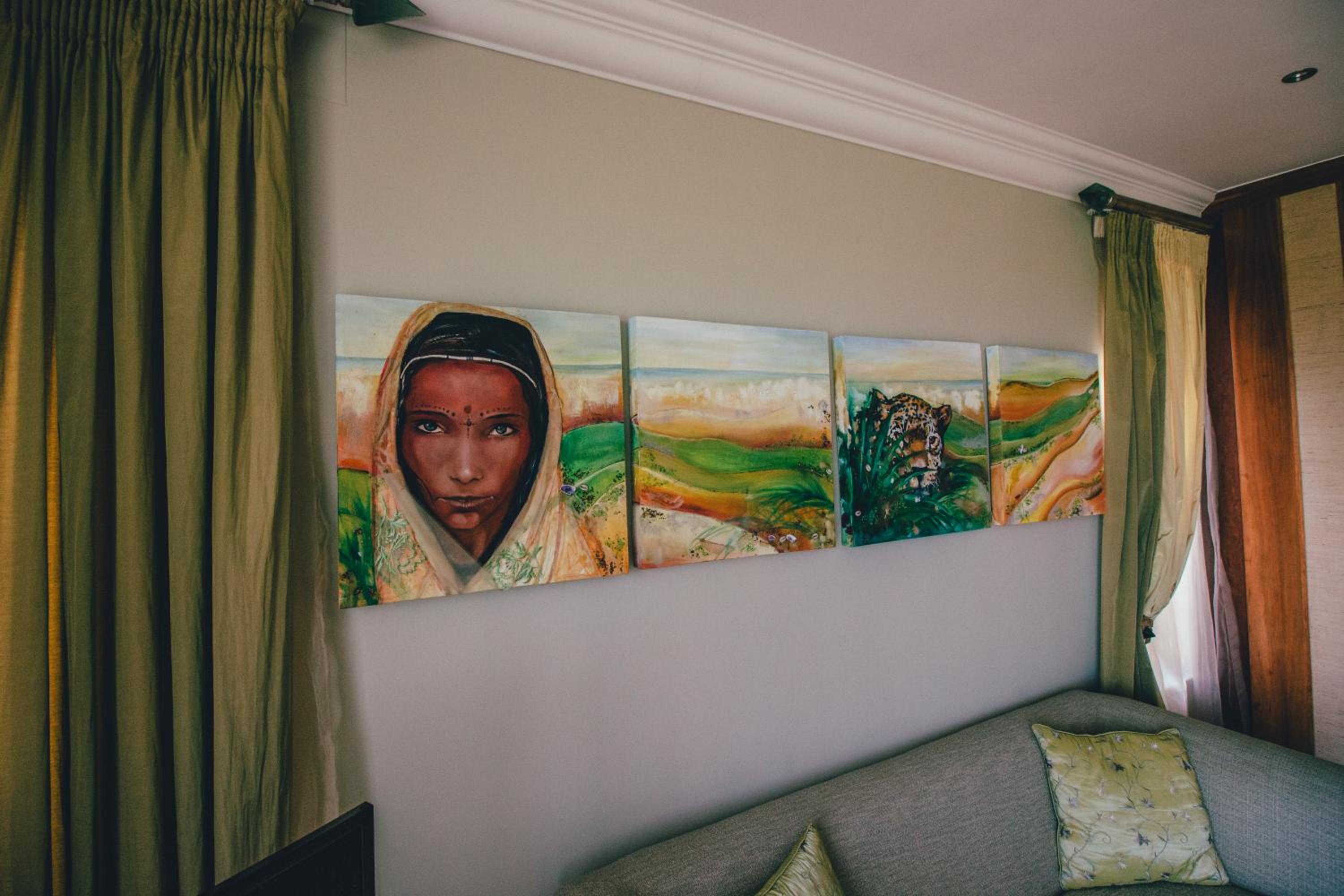 Executive Suite with Mountain View - Photo 17