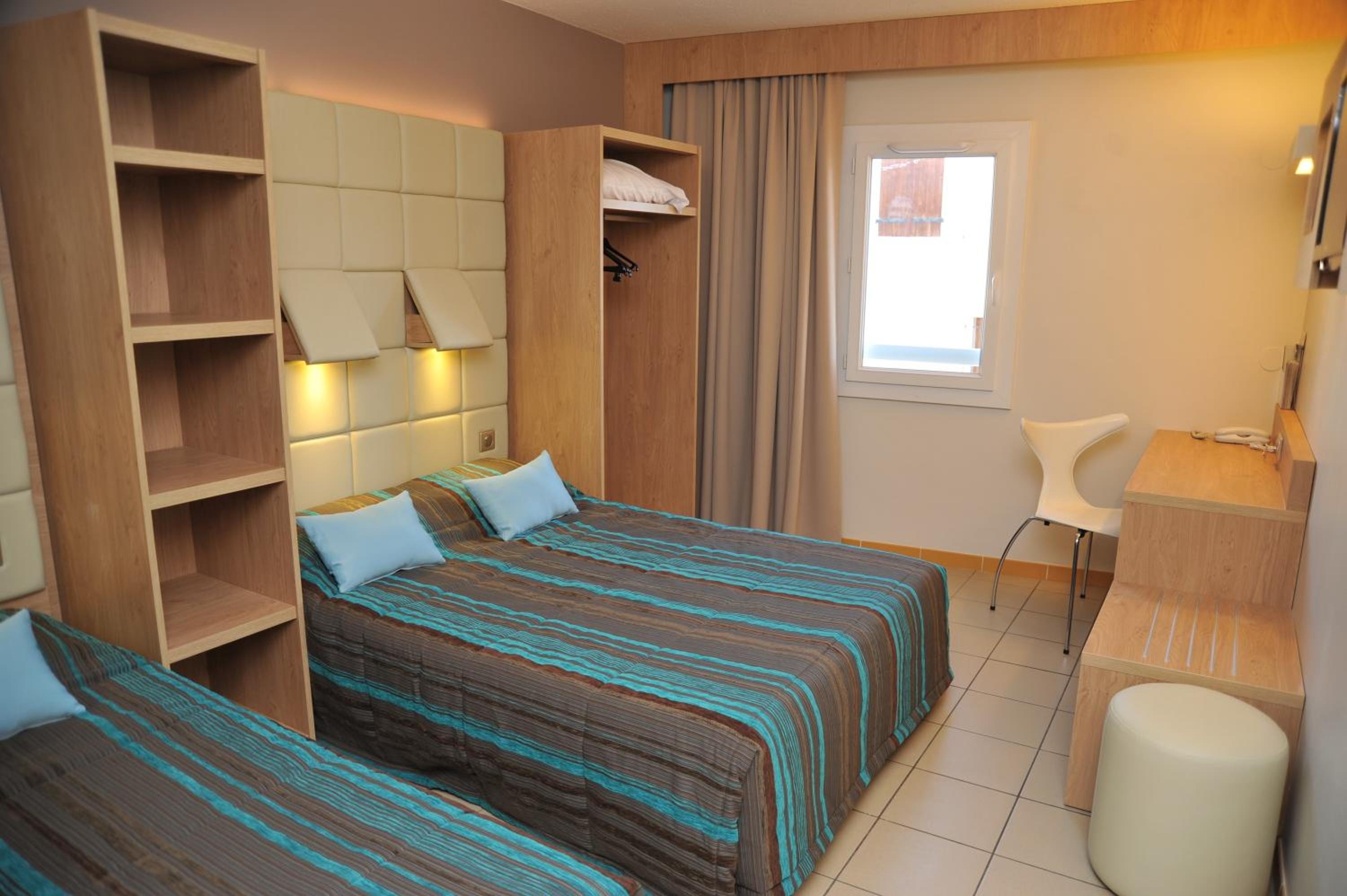 Triple Room - Photo 6