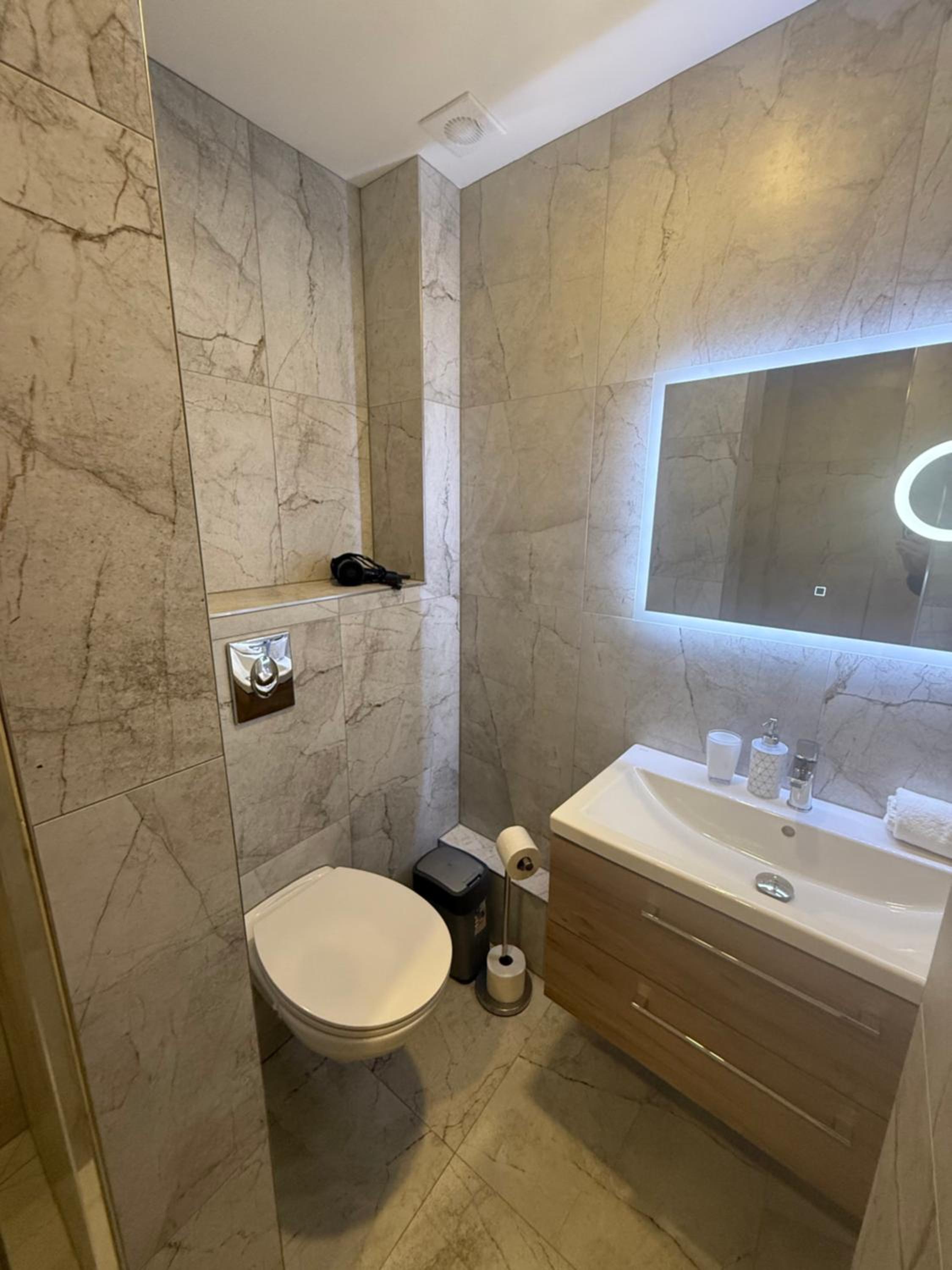 Triple Room with Private Bathroom photo 2