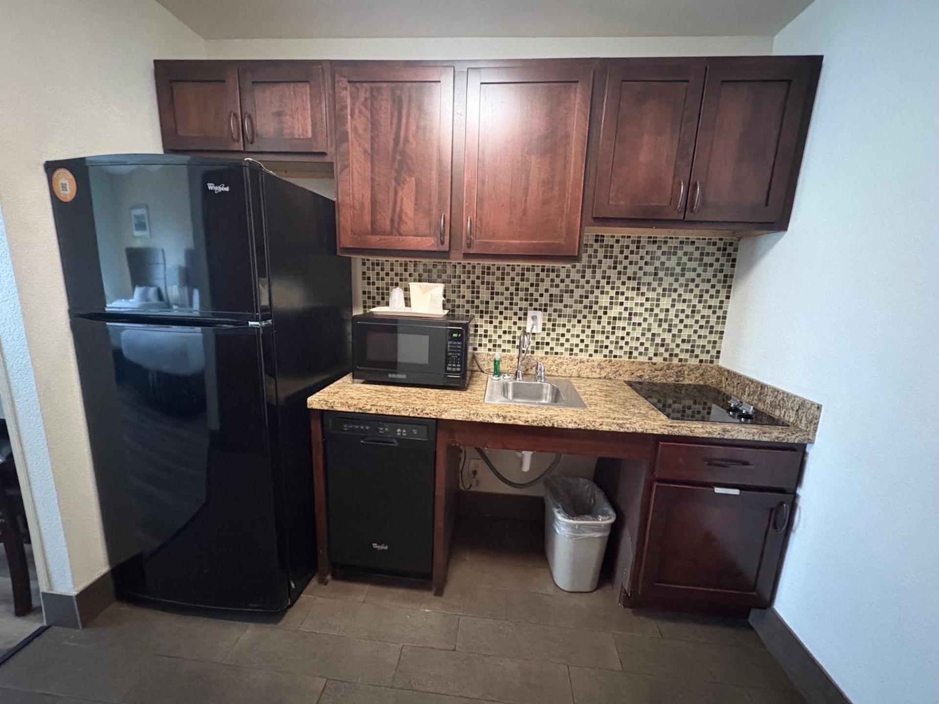 Efficiency Queen Suite with Two Queen Beds - Accessible/Non-Smoking - Photo 1