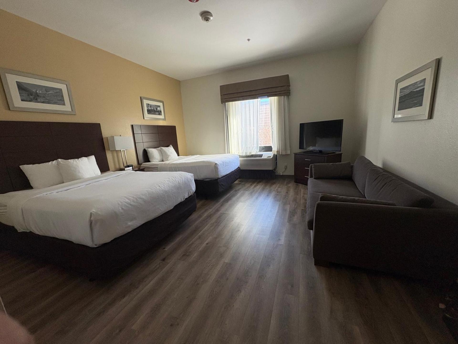 Efficiency Queen Suite with Two Queen Beds - Accessible/Non-Smoking - Photo 3