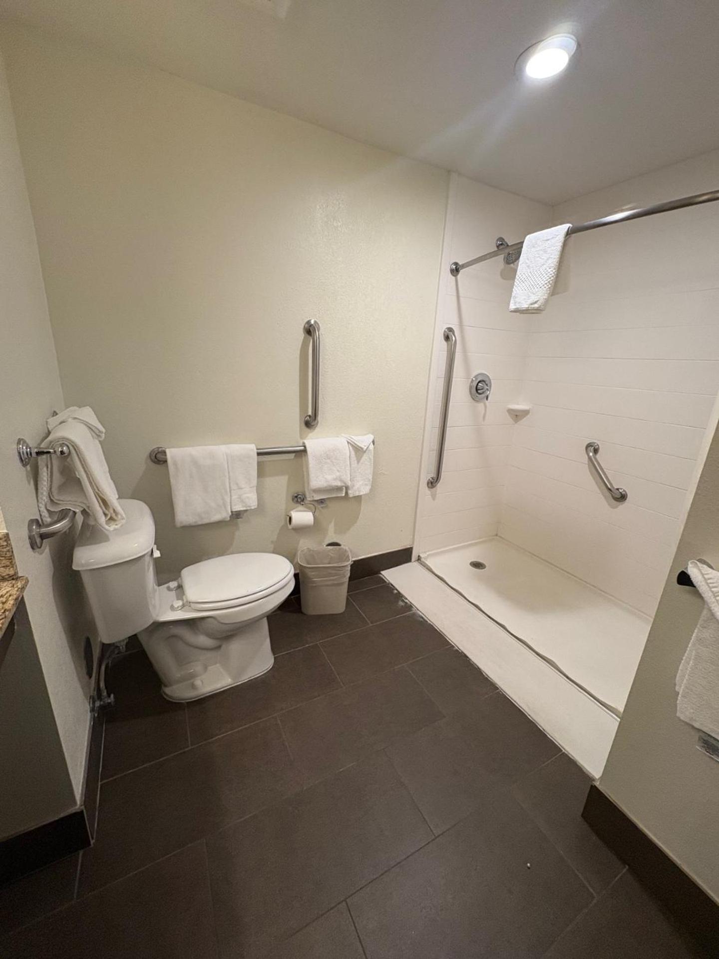 Efficiency Queen Suite with Two Queen Beds - Accessible/Non-Smoking - Photo 4