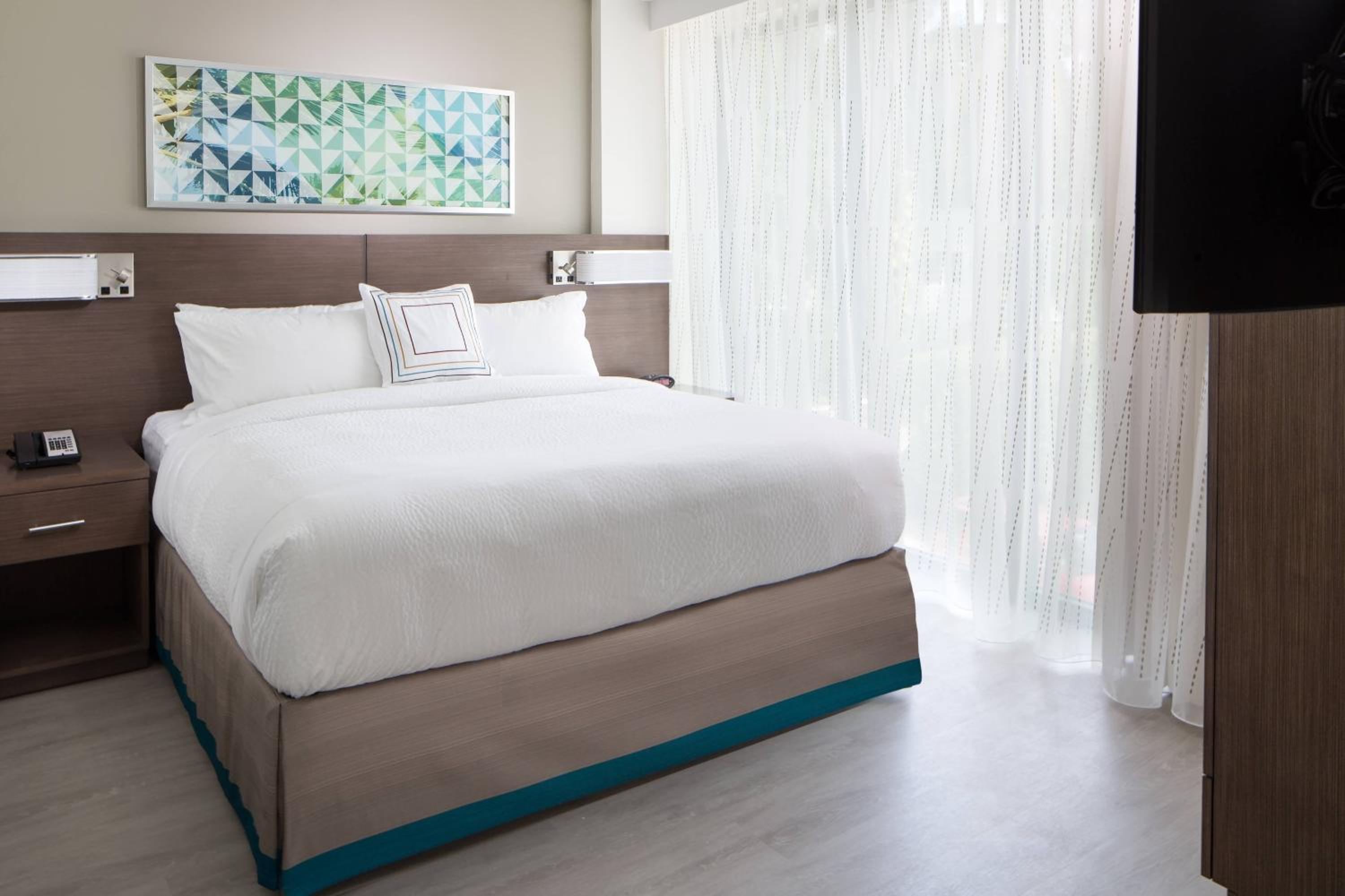 One-Bedroom King Suite with Sofa Bed and Roll-in Shower - Mobility Accessible photo 1